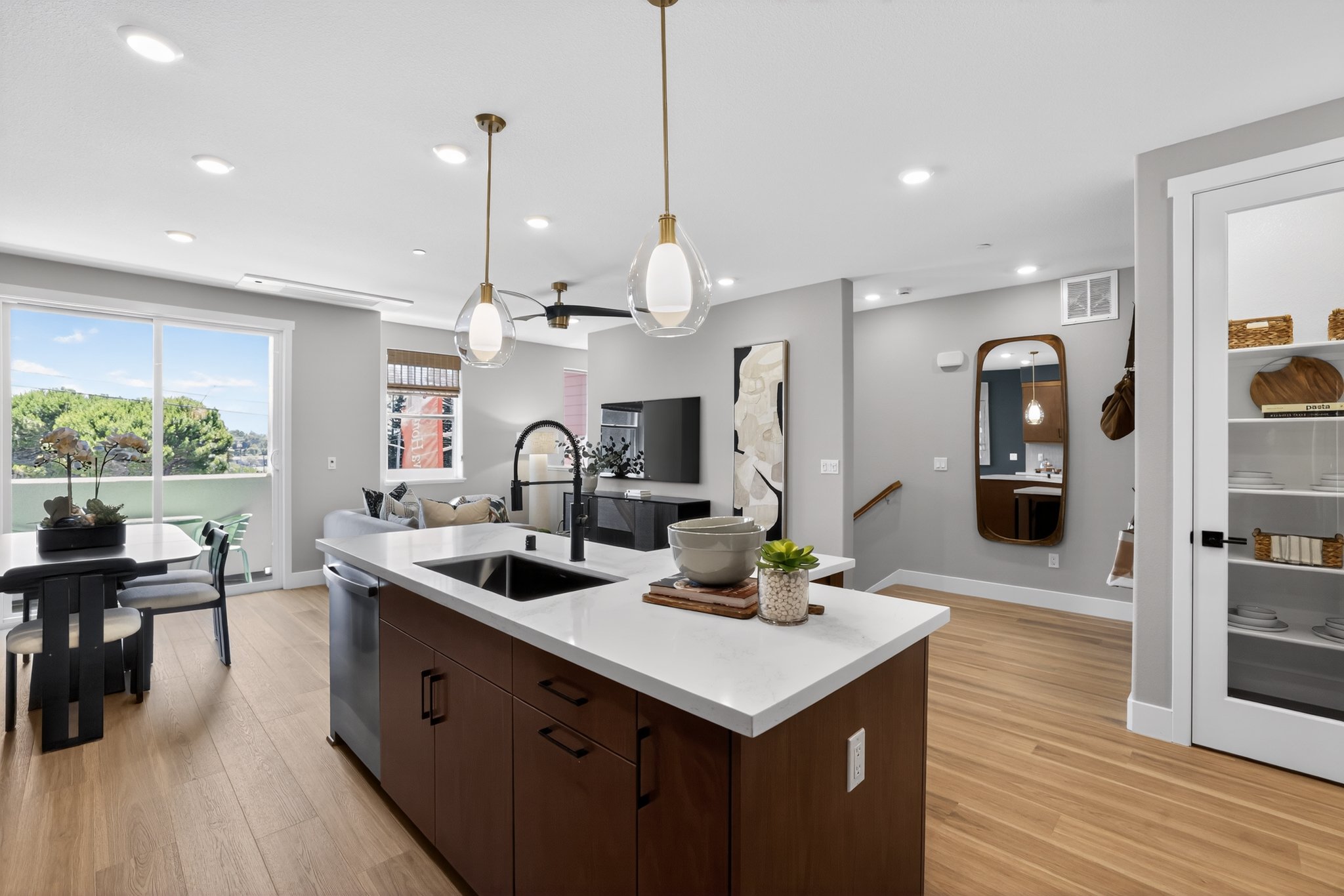009_1602_Canyon_Dr-Kitchen-6708.jpg