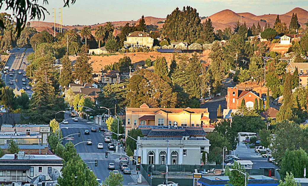 Downtown Pinole.jpg