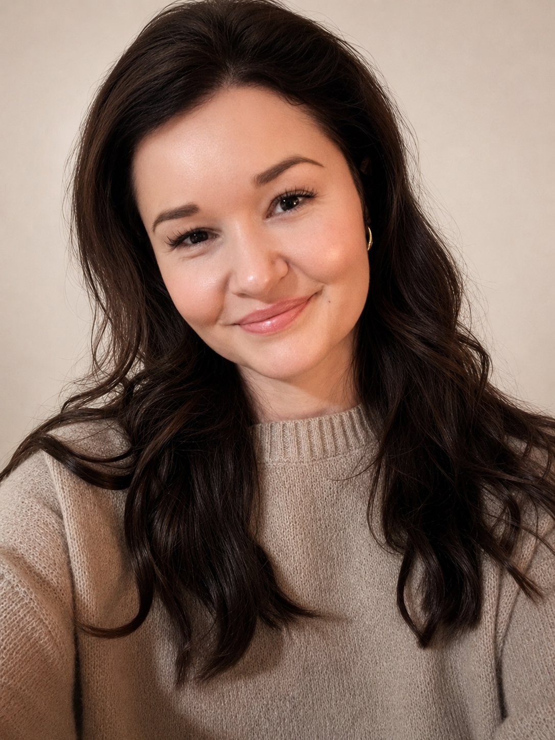 Claire Cooper providing online couples therapy in California