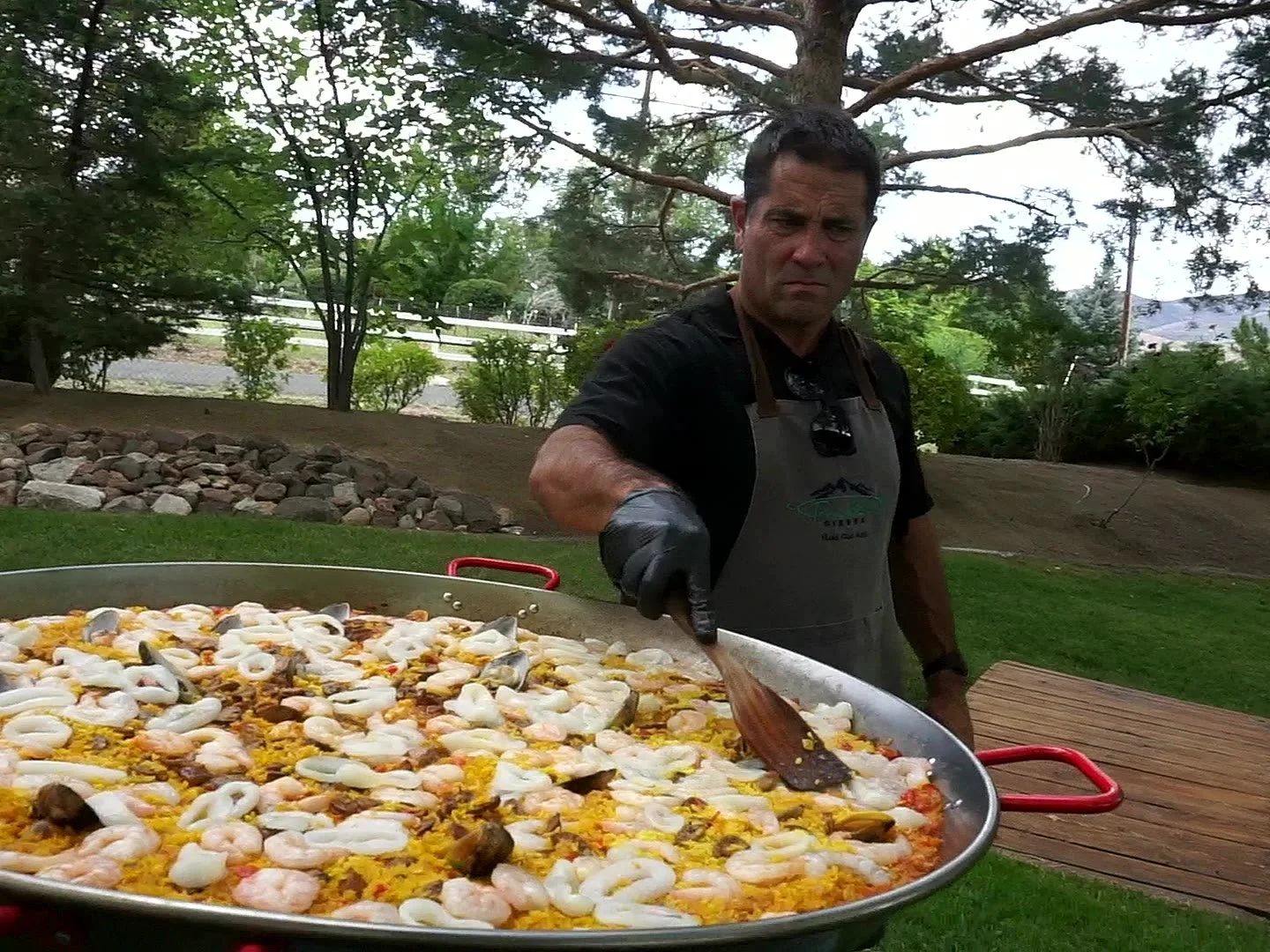 Acho Martiarena of Paella Sierra cooking at a Northern Nevada event