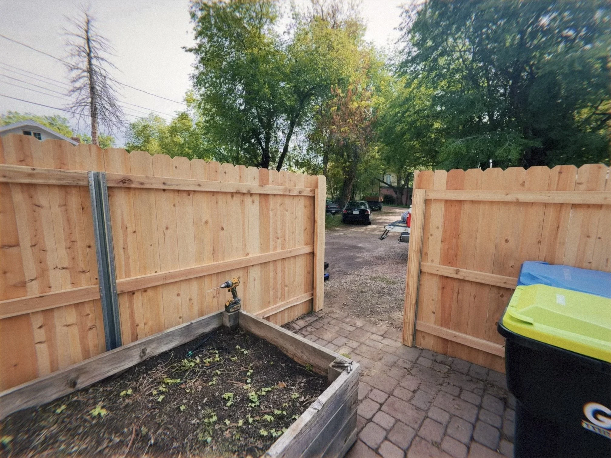 metal post cedar fence