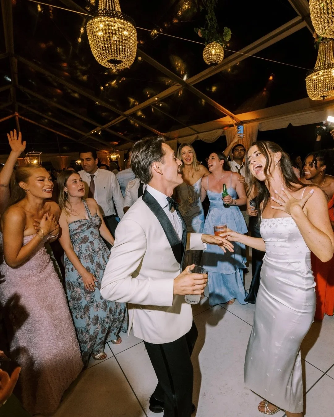 Currently Loving... ✨ couples who skip the rulebook and serve what they actually love after hours.

After a full day of celebrating, the shoes come off, the music gets louder, and the late-night menu becomes just as memorable as dinner. Guests are gr