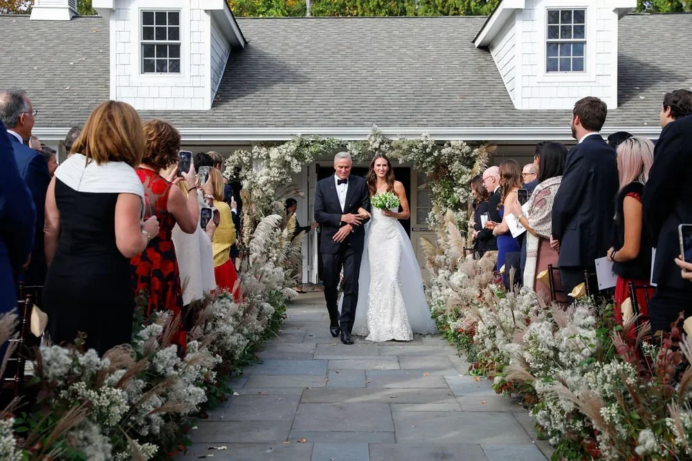 2021.10.23-NICOLEANDMIKEWEDDING-1819.webp