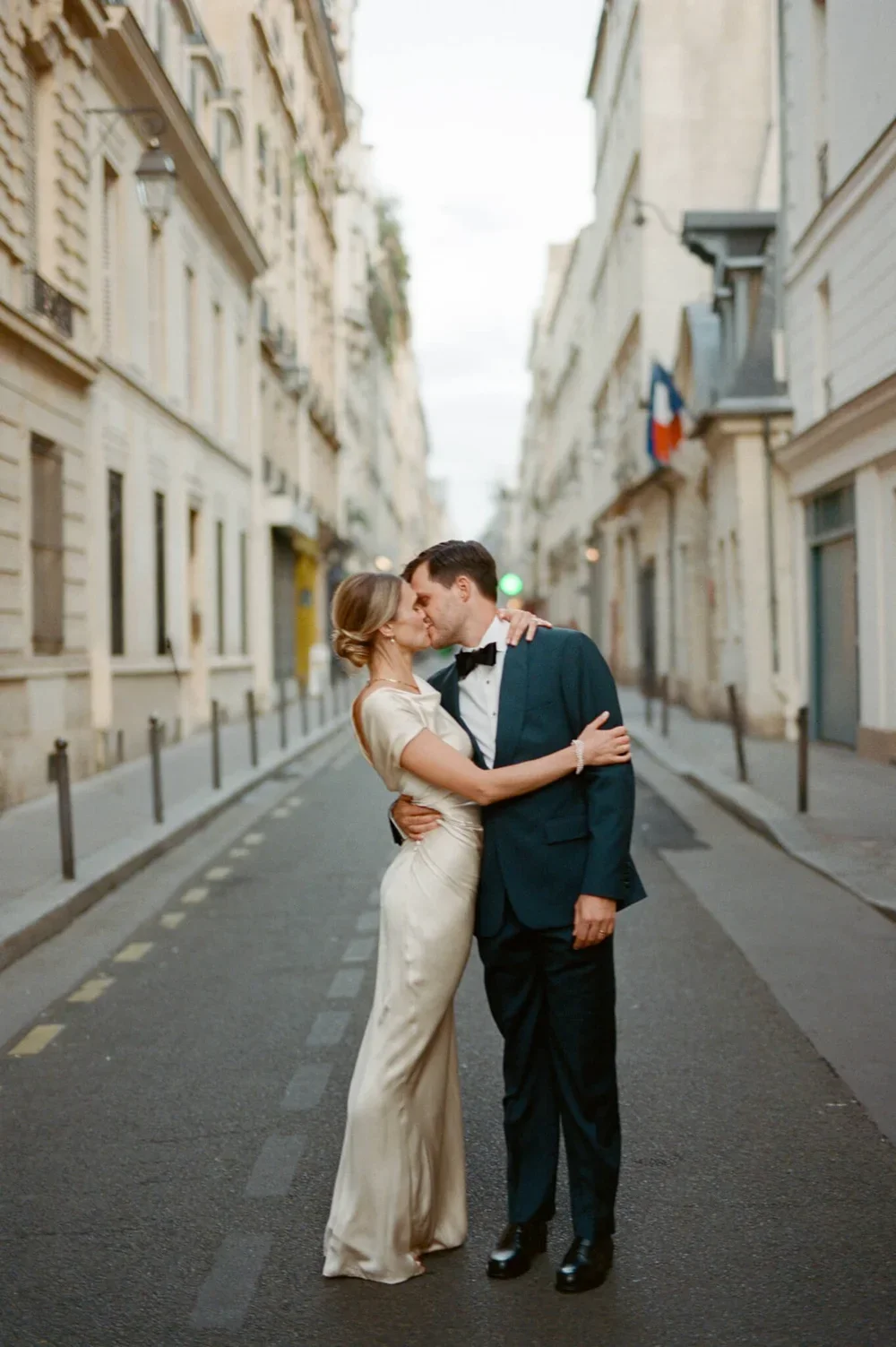 holly-alex-paris-bubblerock_-sneakpeek_142.webp