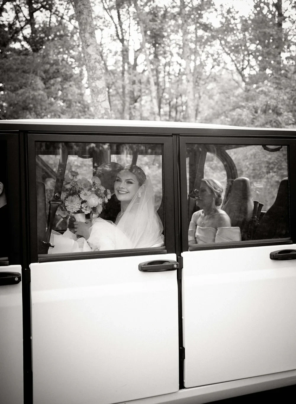 1231Kaitlyn-Matt(@twahphotography).webp