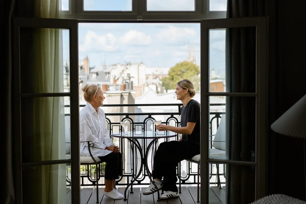 holly-alex-paris-bubblerock_-sneakpeek_033.webp