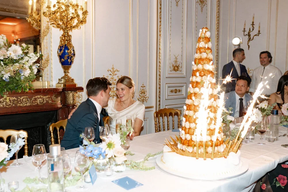 holly-alex-paris-bubblerock_-sneakpeek_200.webp