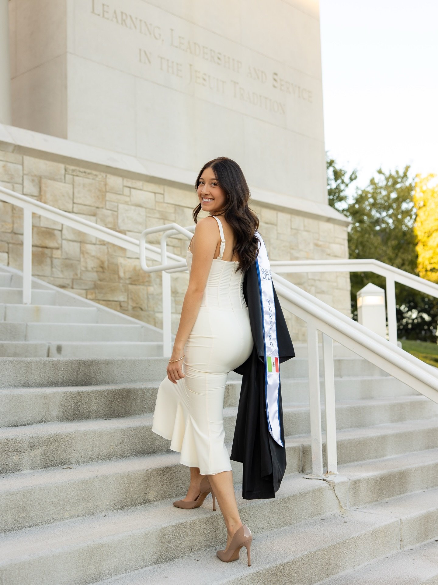 We love a beautiful and educated baddie like Yasmin!!! 

Congrats girl, you did THAT 🎓👏🏽✨

Thank you all for keeping me busy this grad season. I seriously love meeting and getting to know all your fun personalities!