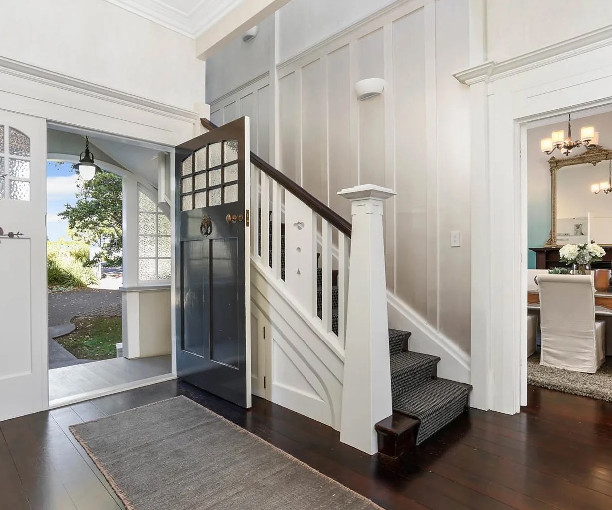 Image of Entrance and Hallway