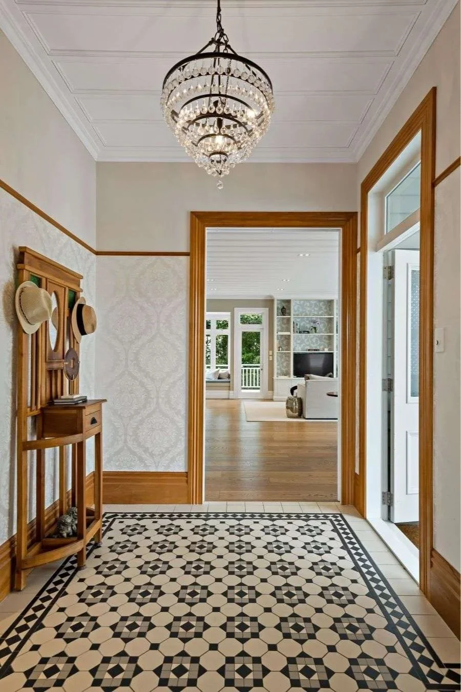 Villa renovation hall