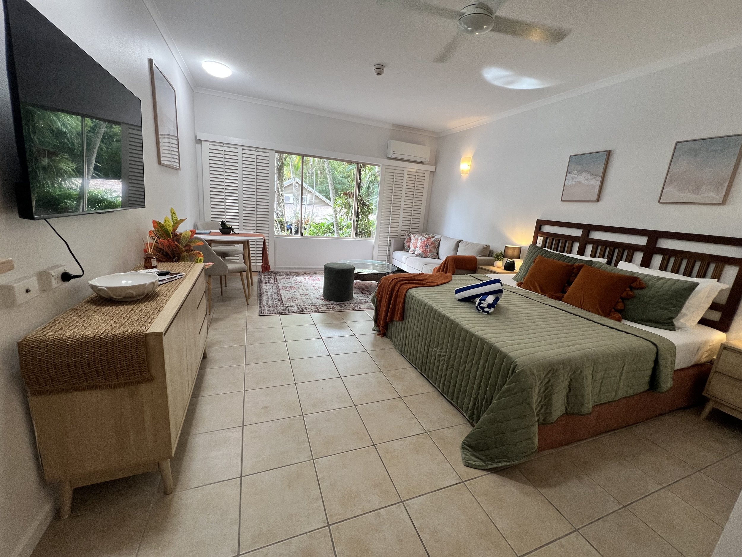 How Much Does It Cost to Repaint the Interior of a House or Unit in Cairns? (2026 Guide)