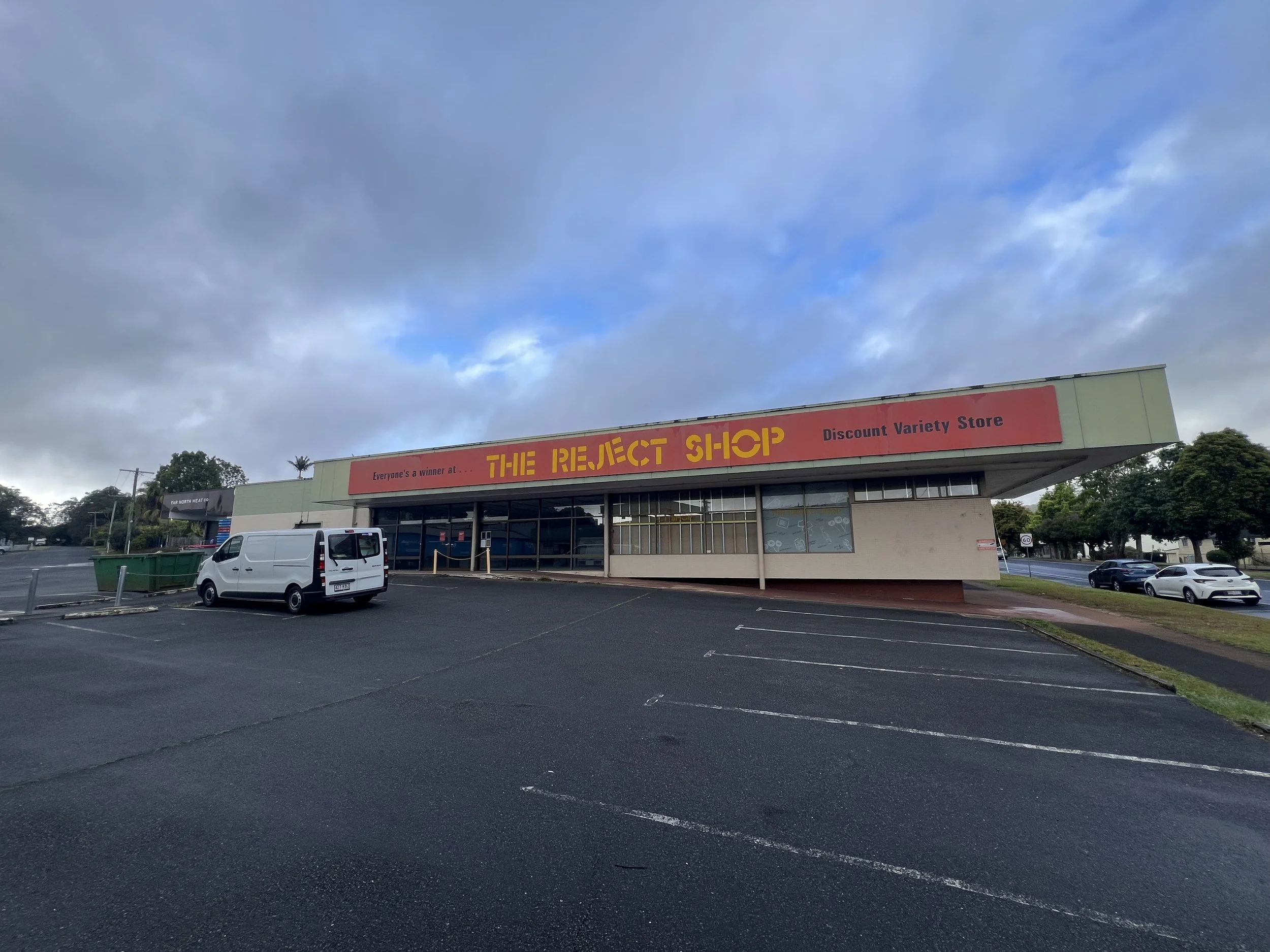 Commercial Painting in Atherton – The Reject Shop Refurbishment