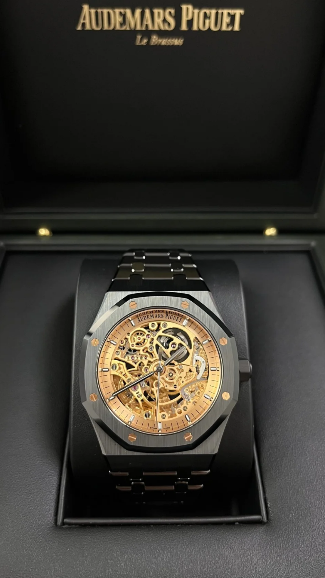 Audemars Piguet x Swatch Royal Oak Red 42mm (32).png