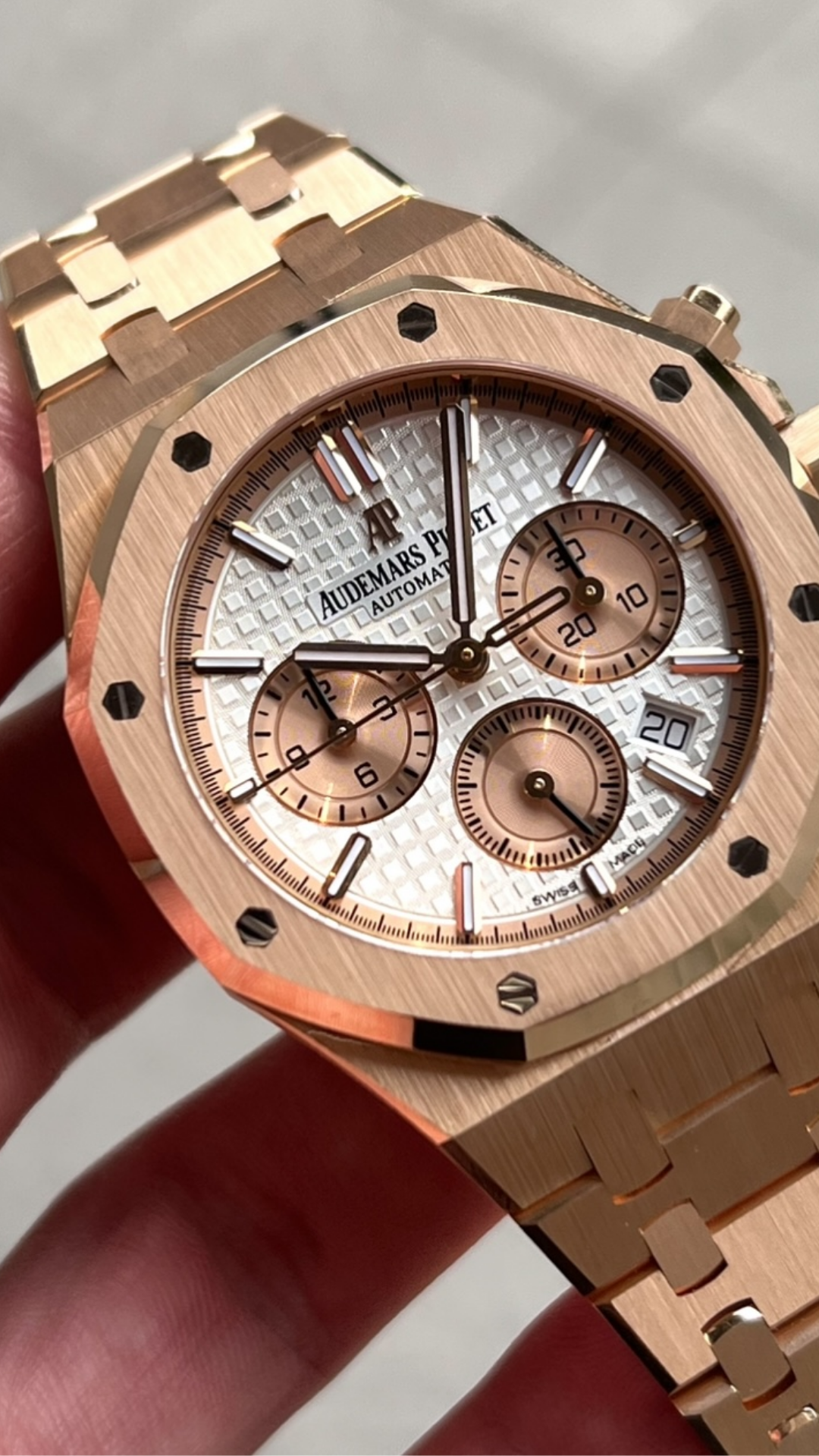 Audemars Piguet x Swatch Royal Oak Red 42mm (18).png