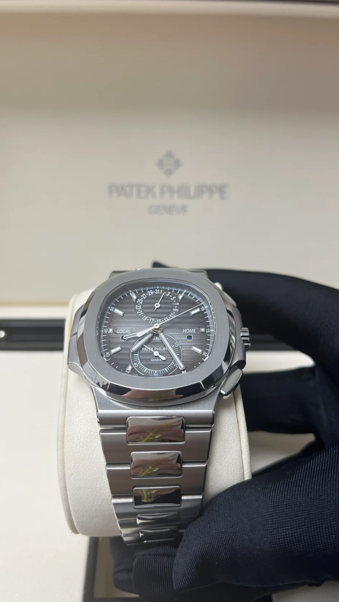 Audemars Piguet x Swatch Royal Oak Red 42mm (18).png