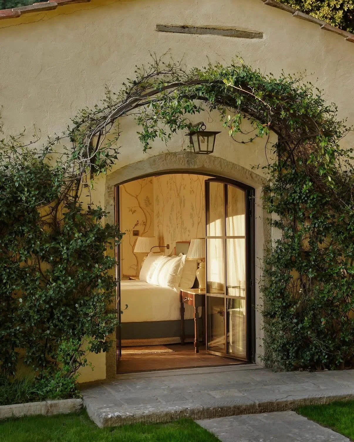 The reopening we&rsquo;ve been longing for. @belmondvillasanmichele sits perched above Florence like a crown jewel. A place I stayed at with my family over twenty years ago and have never forgotten. Whether you&rsquo;re staying the night or simply di