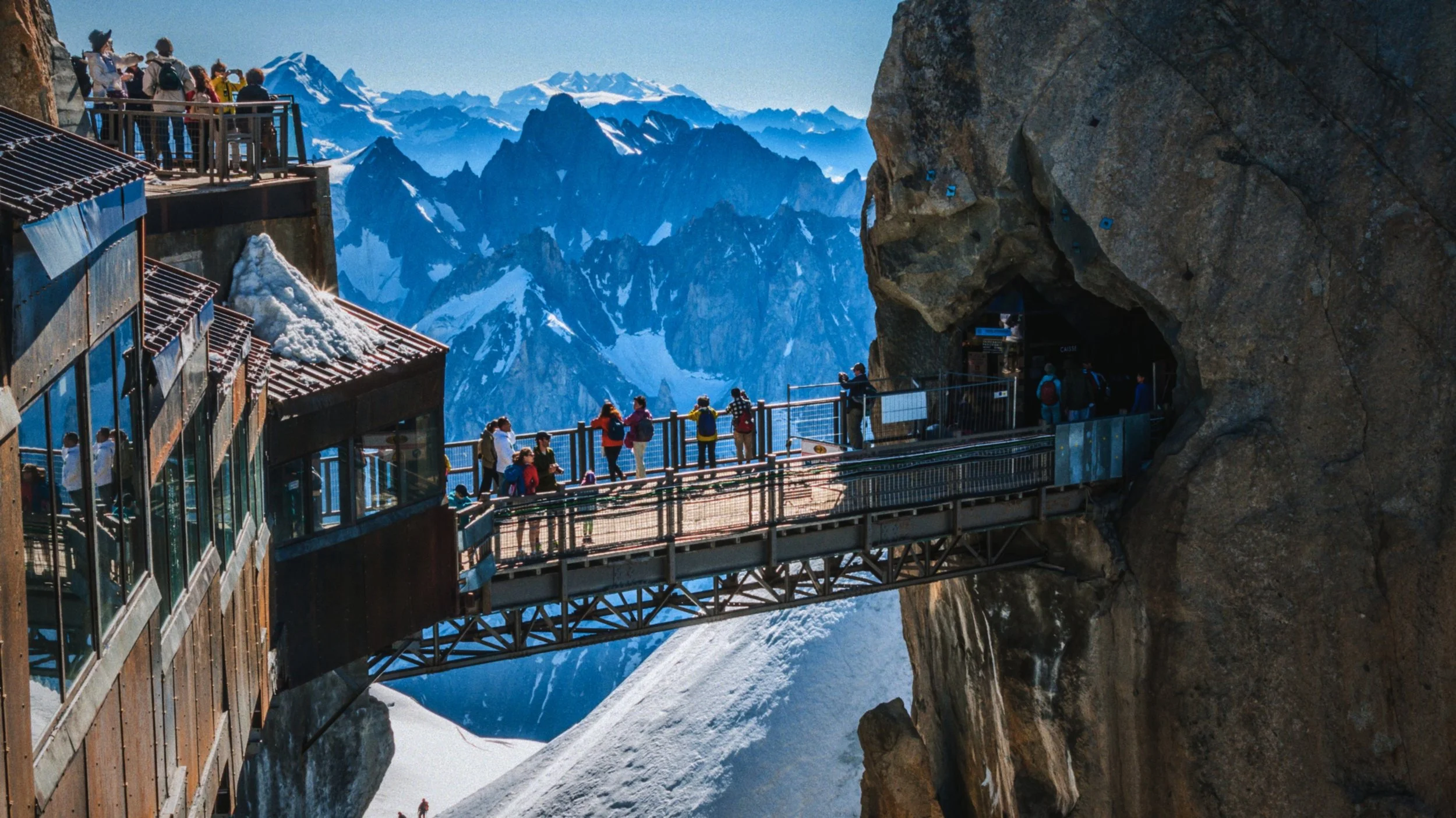 Sunsets or snowdrifts? The best places to travel this winter