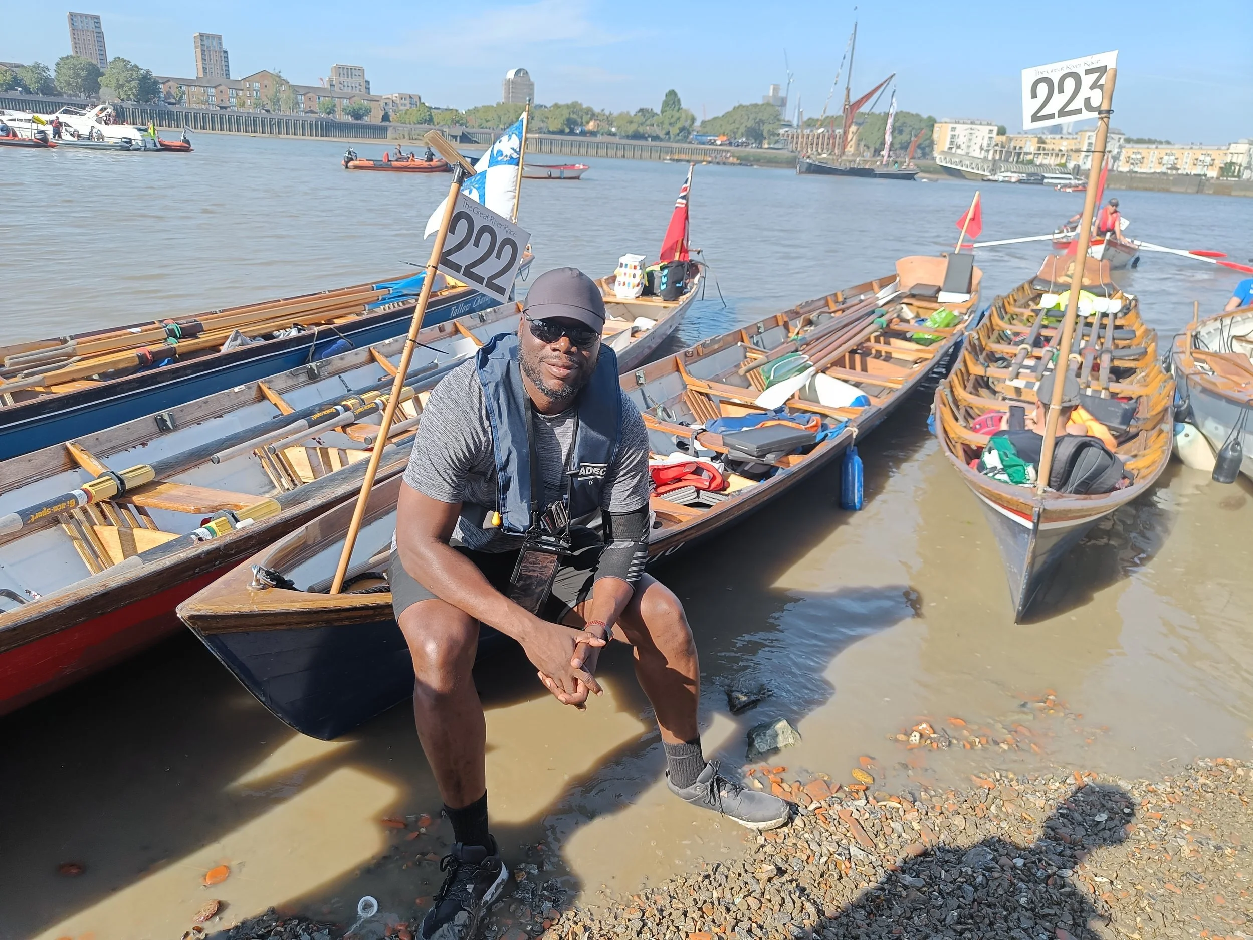 Giles takes on The Great River Race to raise funds for cybercrime victims