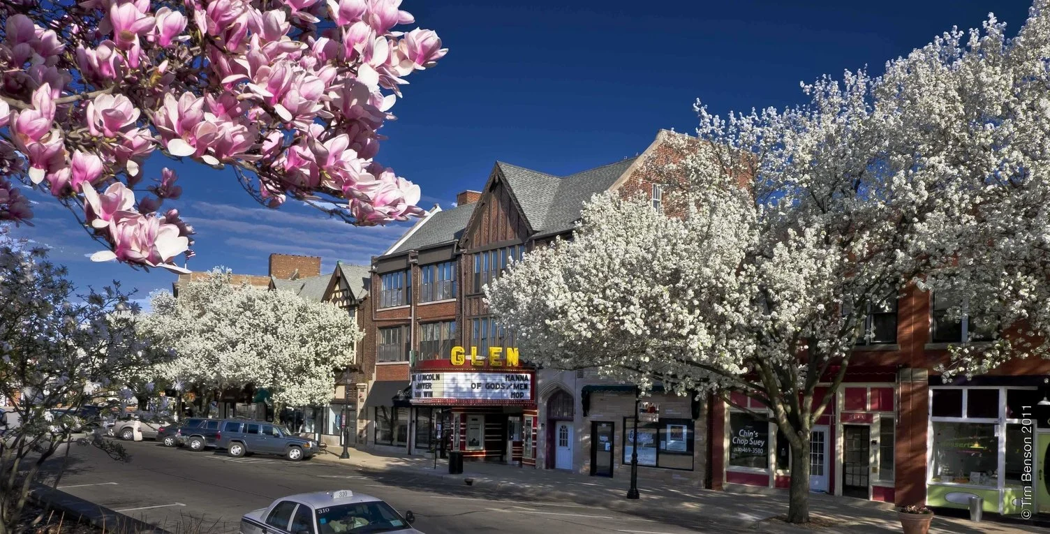 Glen Ellyn, Illinois downtown and Lake Ellyn area