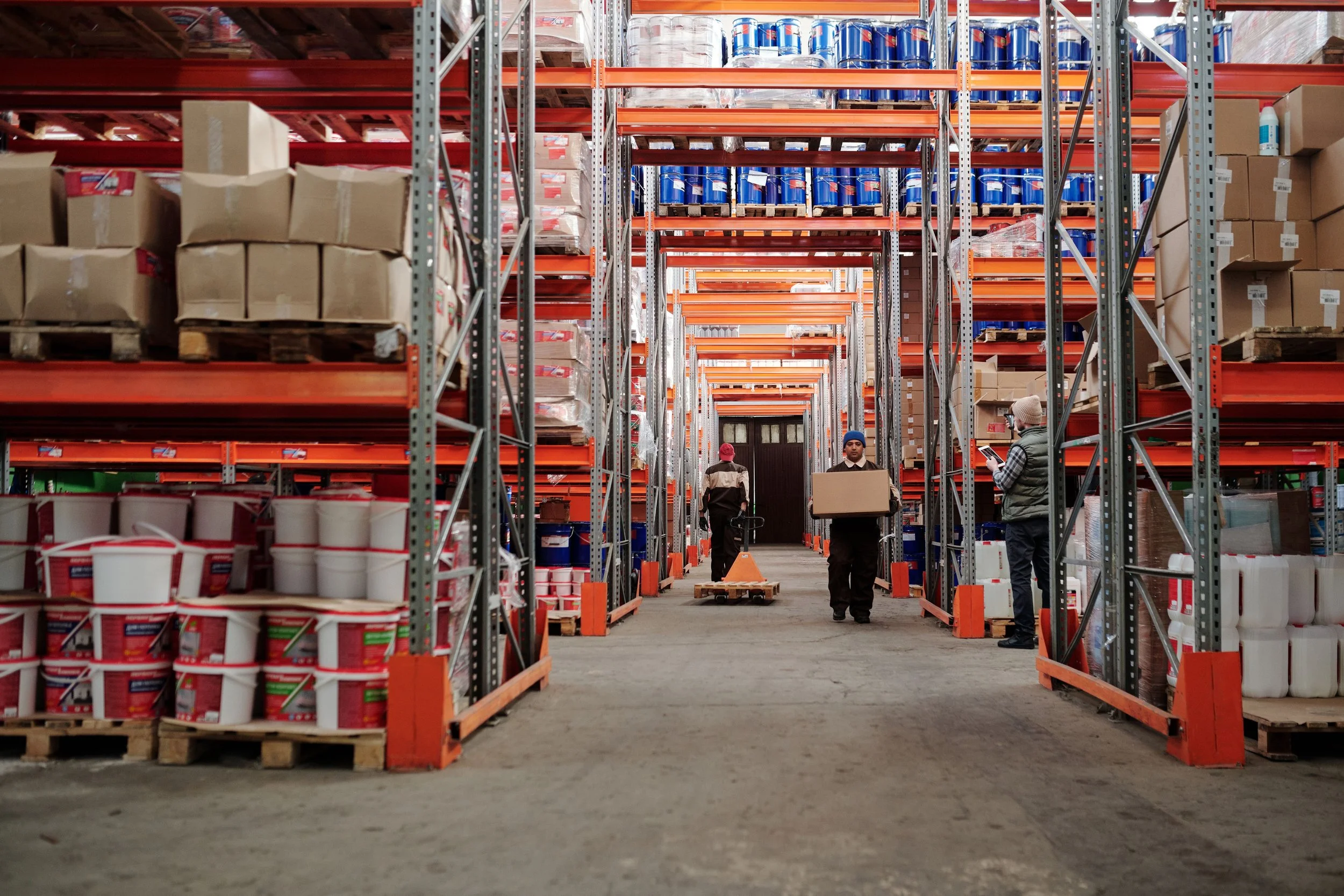 24/7 cashless GrabNGo micro-market on a warehouse floor for night-shift workers