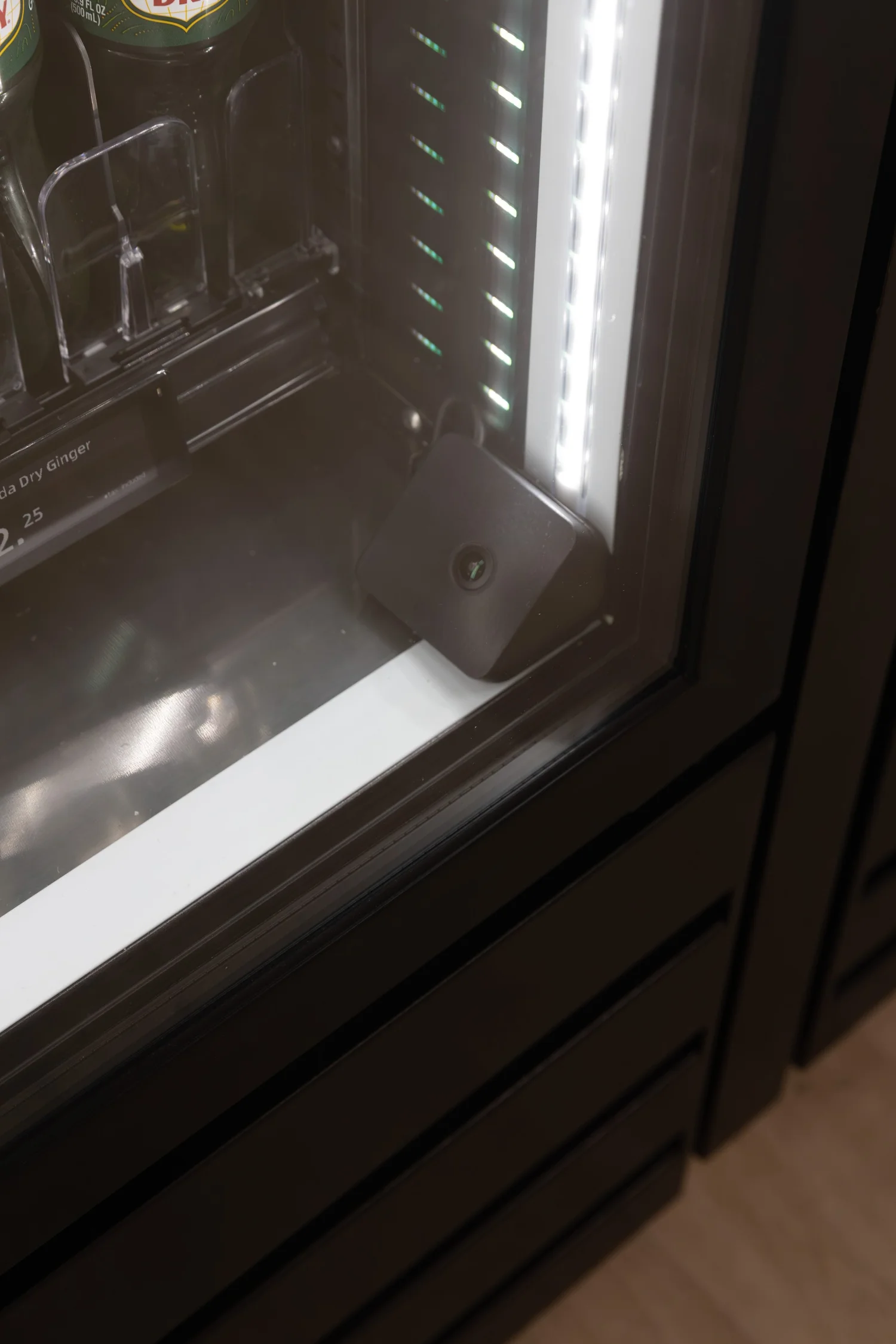 Vision sensors mounted inside a smart market cabinet