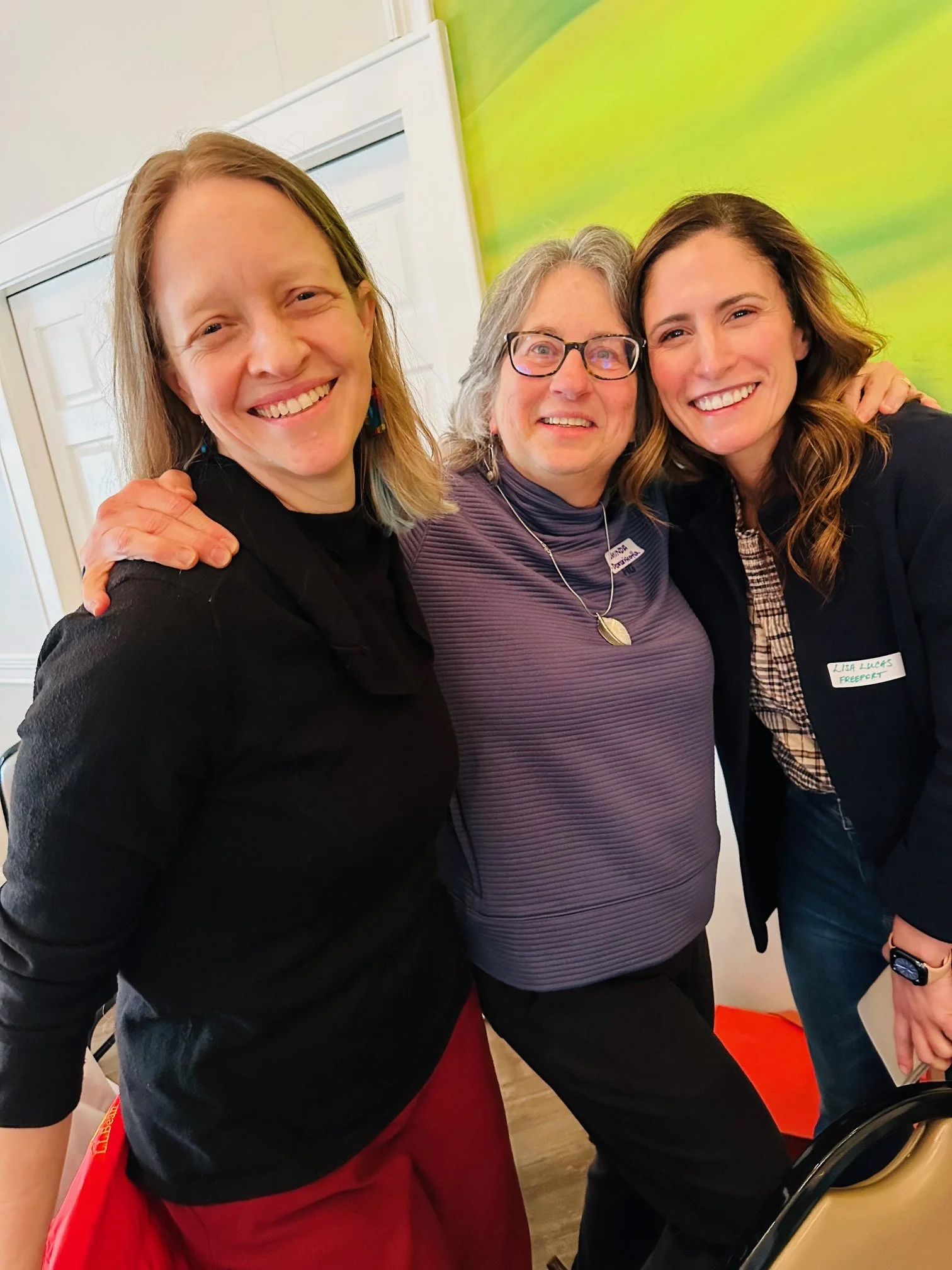 Minda, Lisa, Annie Picture.jpg