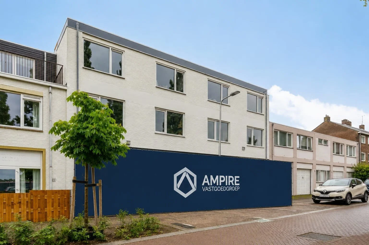 8 appartementen verkocht aan de Klimopstraat! 🥂

Alle 8 appartementen uit fase 1 zijn verkocht &eacute;n geleverd.

Samen met @novavitamakelaardij mocht ik de verkoop begeleiden. Een hele fijne samenwerking en fun fact: deze samenwerking ontstond vi