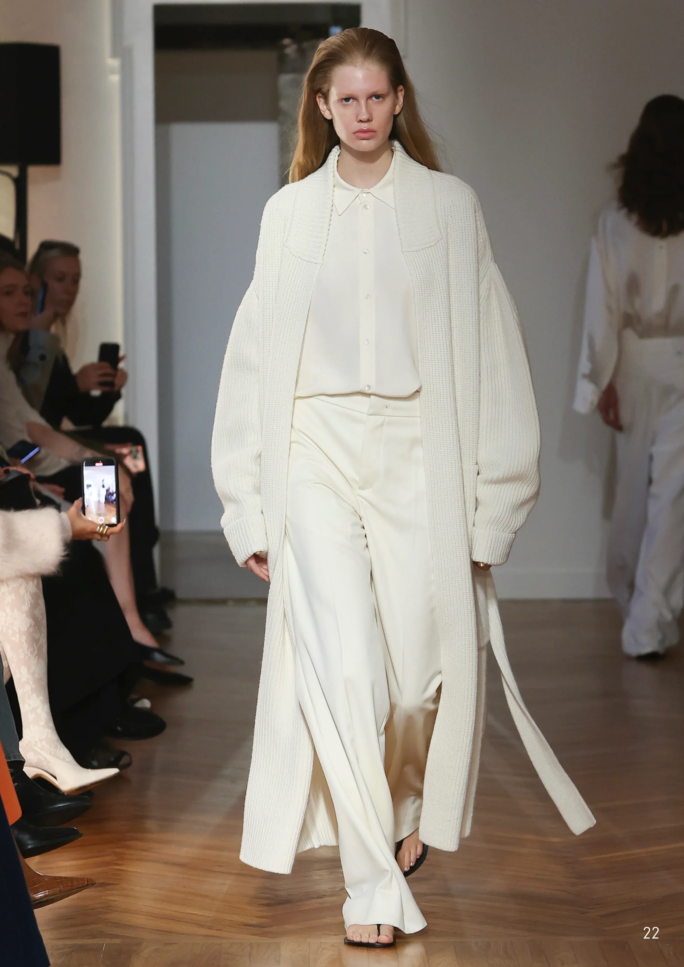SASUPHI_SHOW_LOOKBOOK_SS26_FW_HI_RES_23.jpg.webp