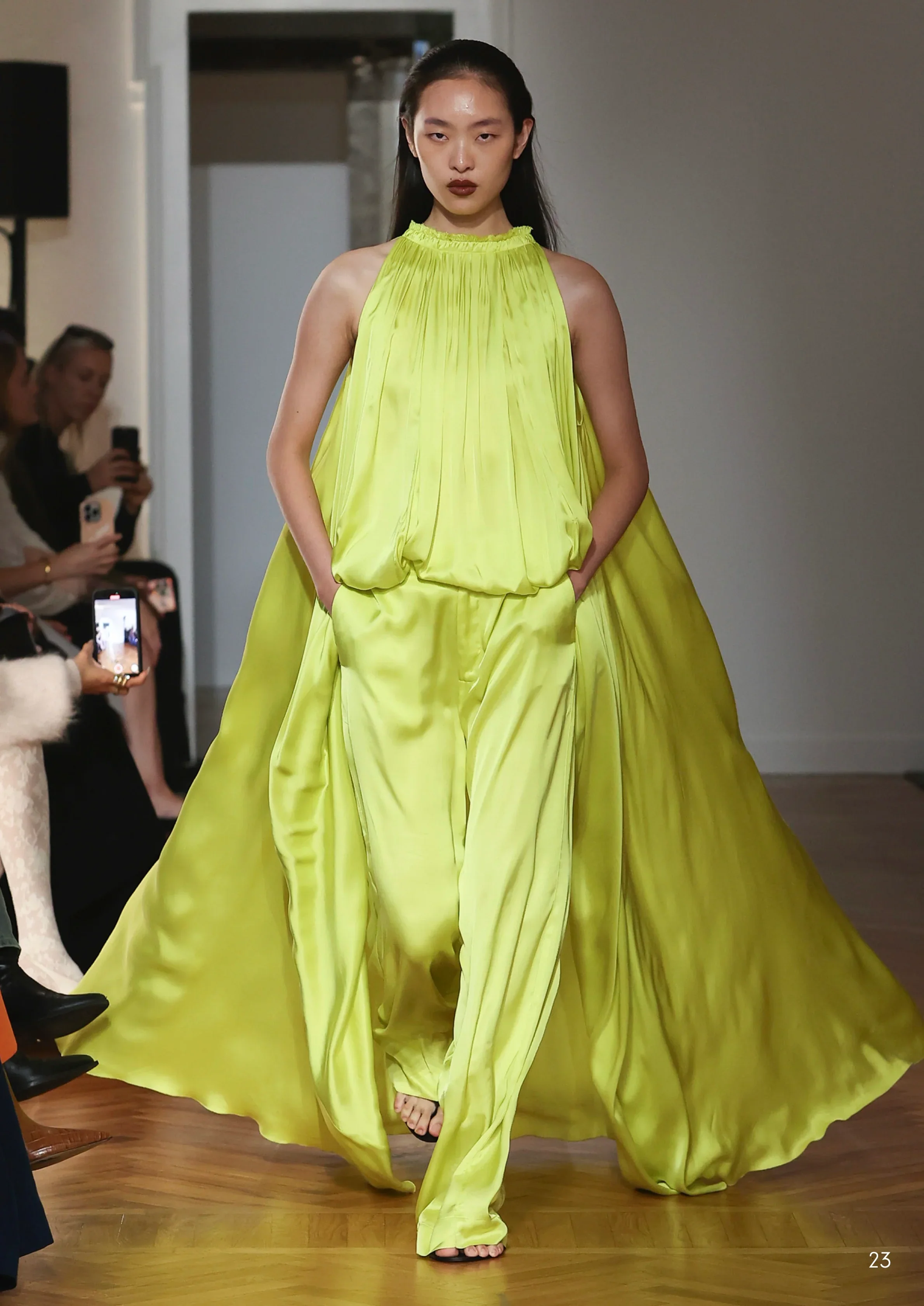 SASUPHI_SHOW_LOOKBOOK_SS26_FW_HI_RES_24.jpg.webp