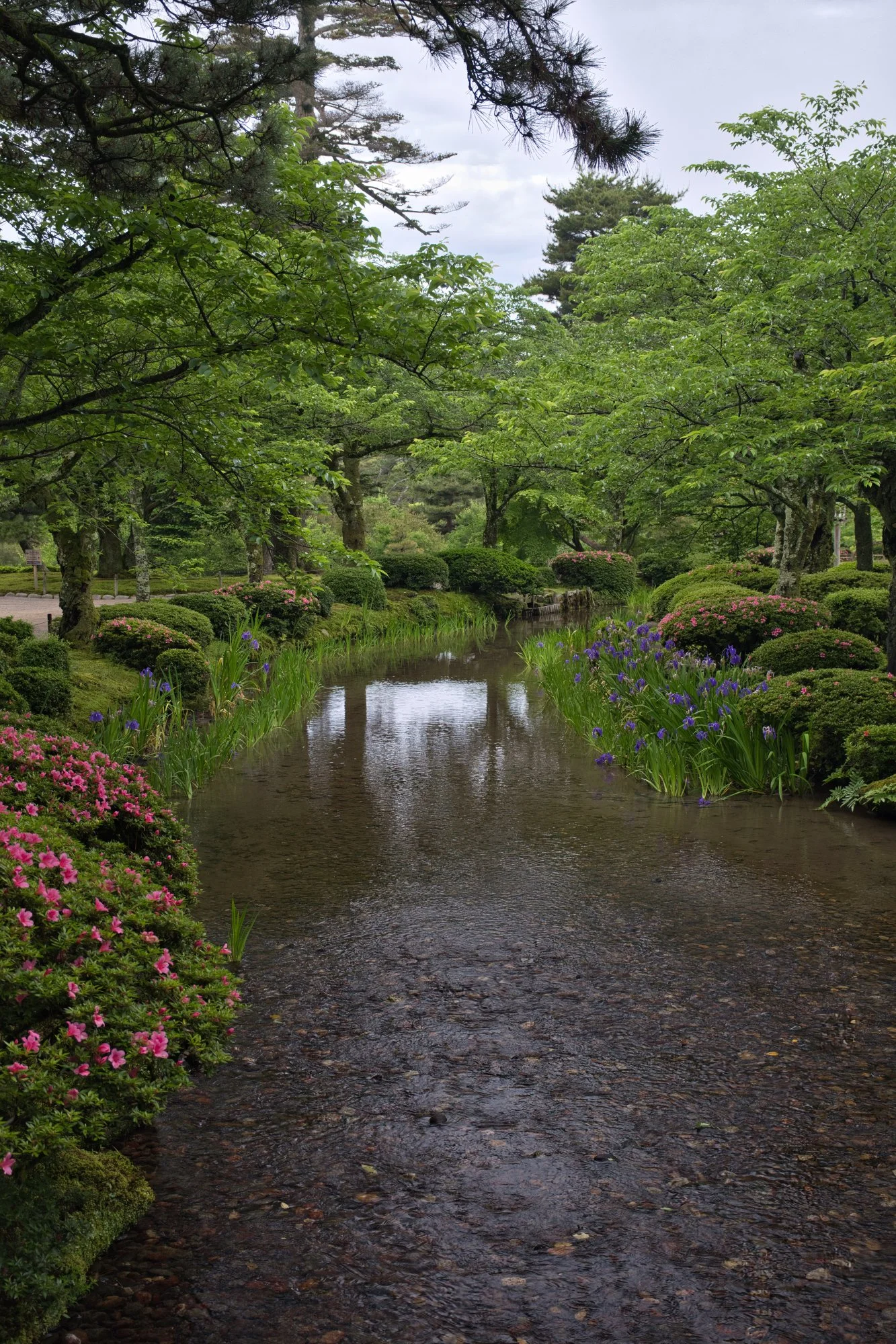 Ishikawa Kenroku-en in late Spring