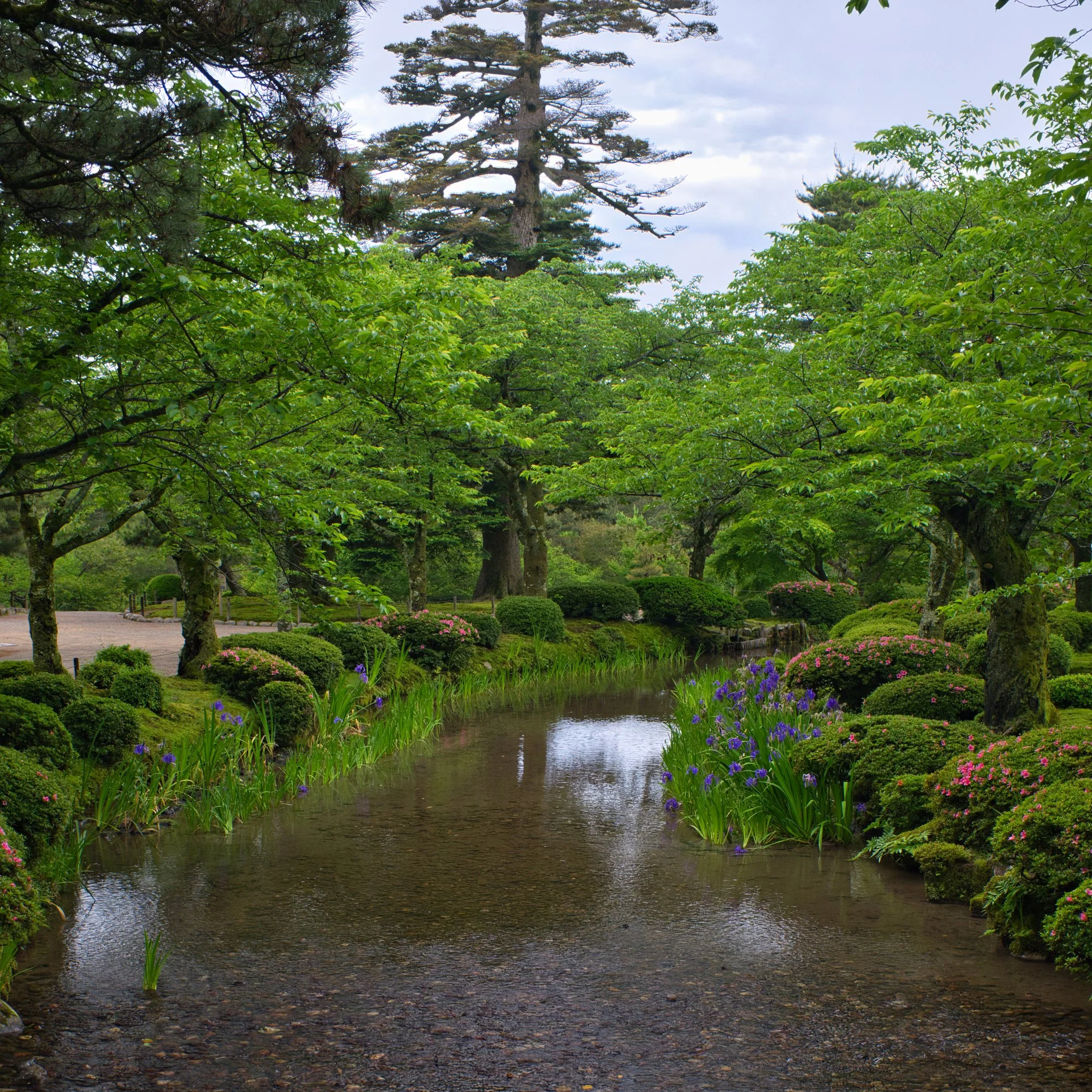 Ishikawa Kenroku-en in late Spring