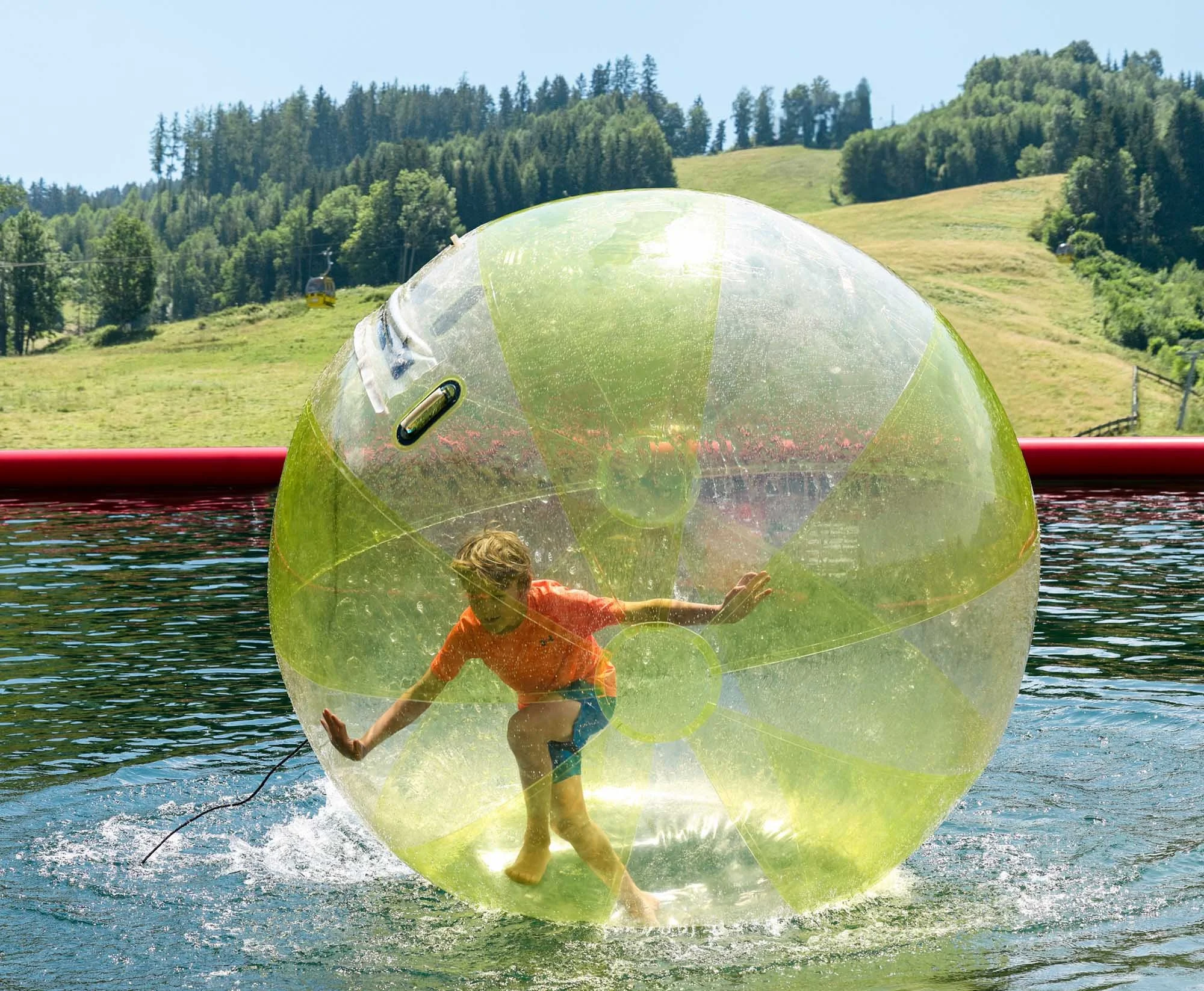 C_Water Zorbing©Rene Eduard Perhab_quer01.jpg