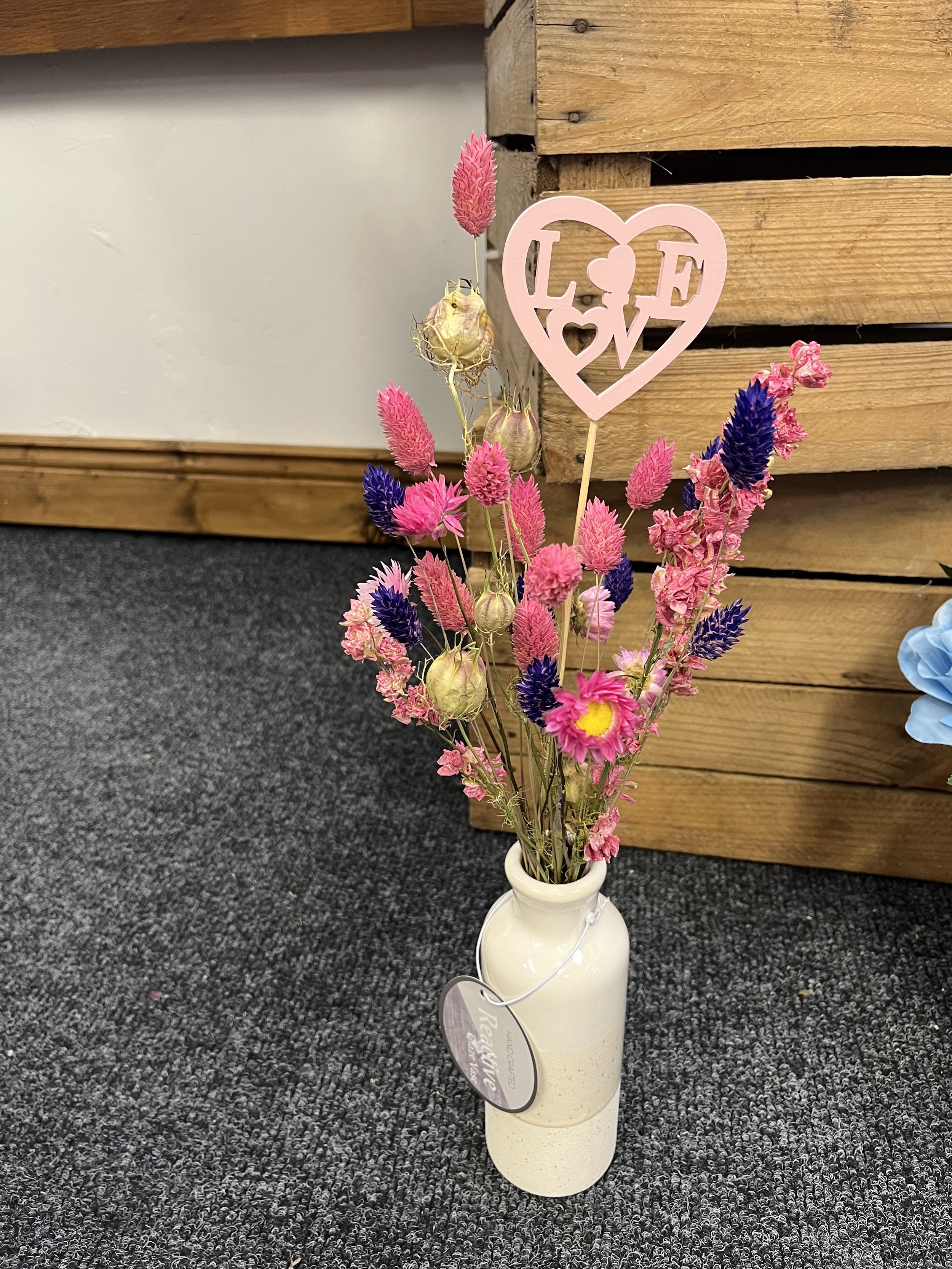 Dried flowers in vase