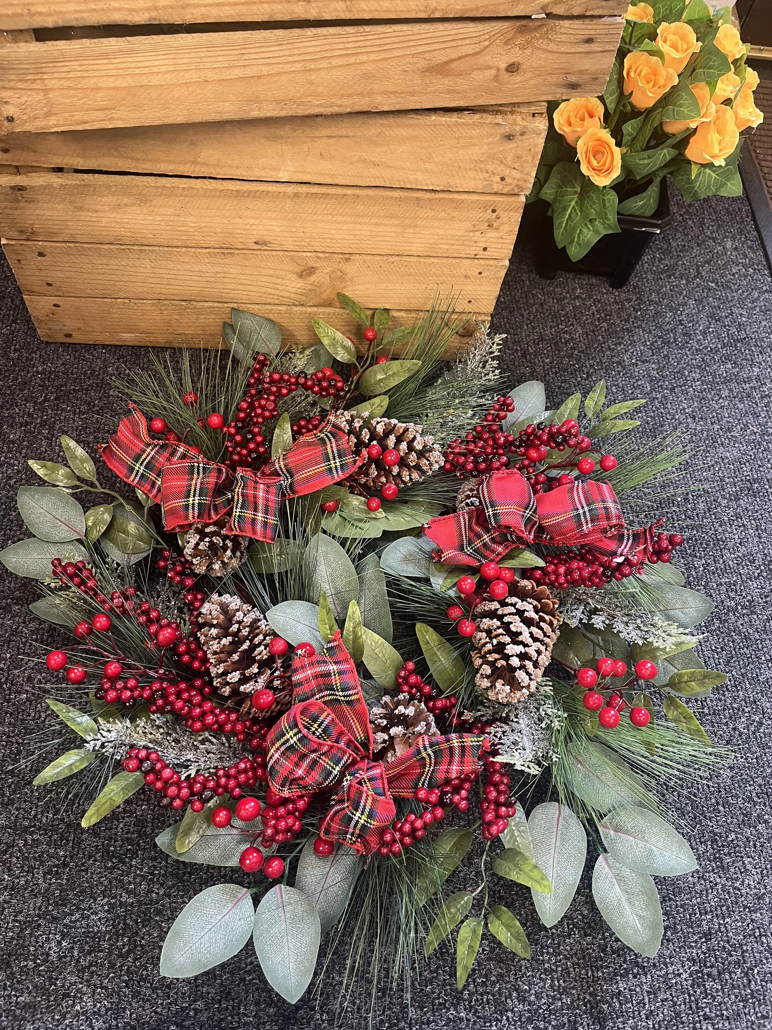 Holiday Berry & Pinecone Wreath 60cm