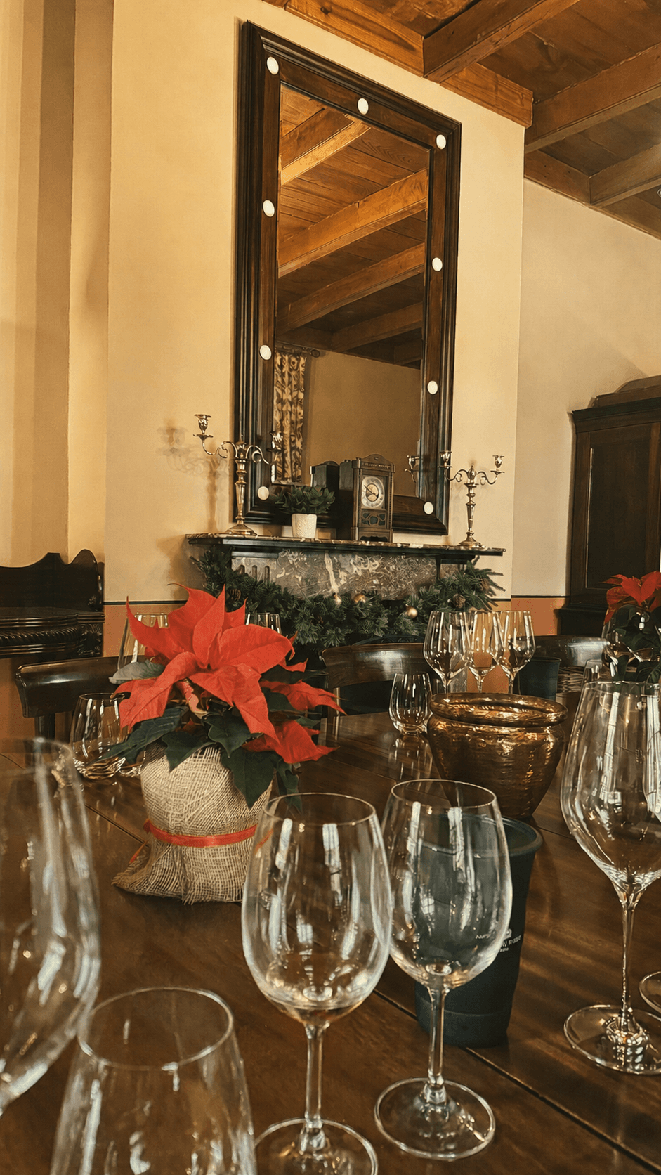 Anthonij Rupert Dining
