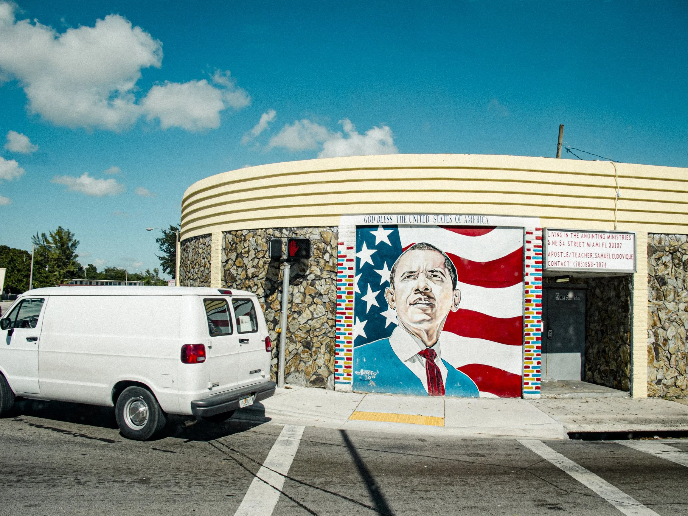 MIAMI_1 Barack & red car-1.jpg