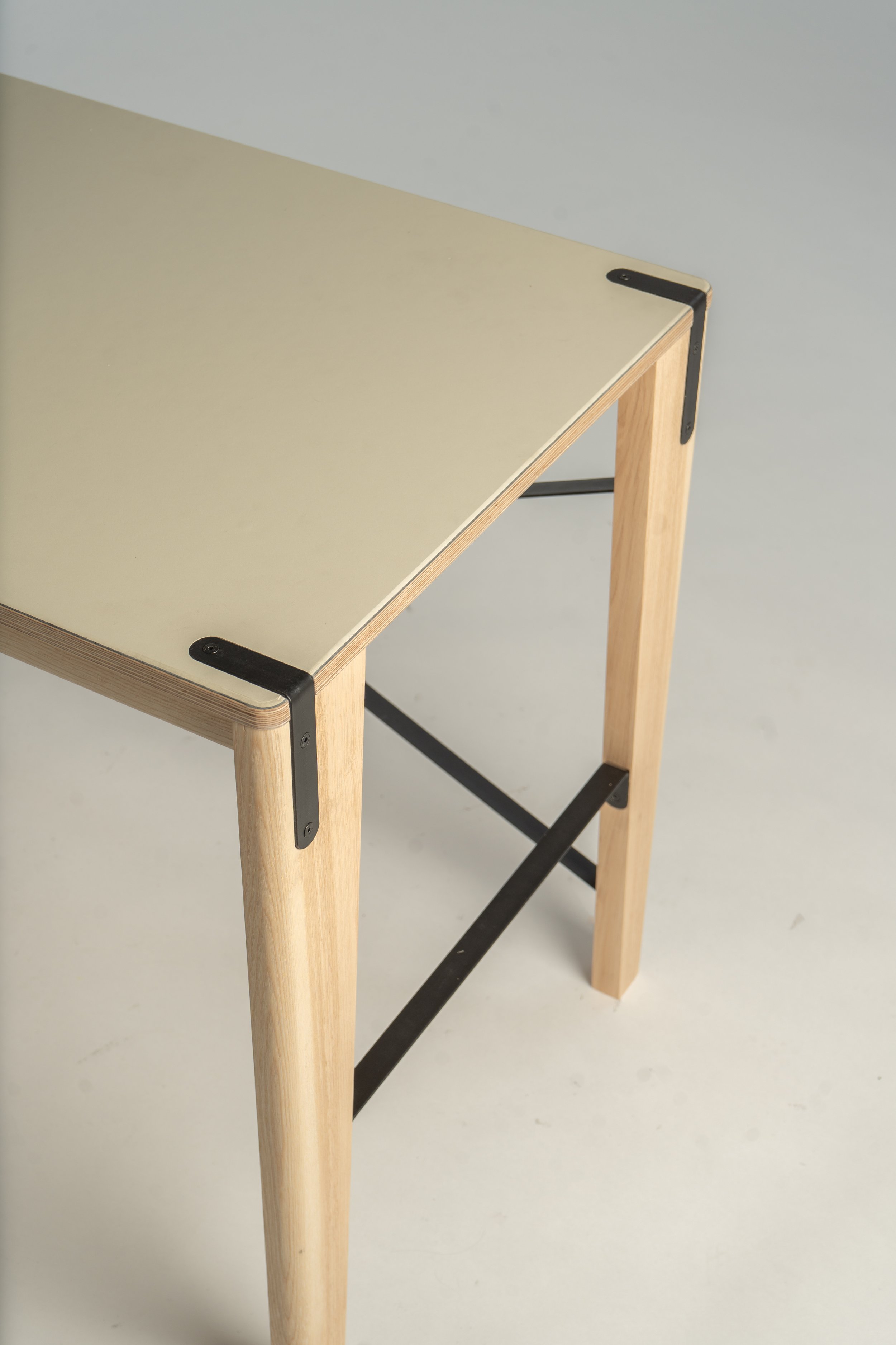 desk-145.jpg