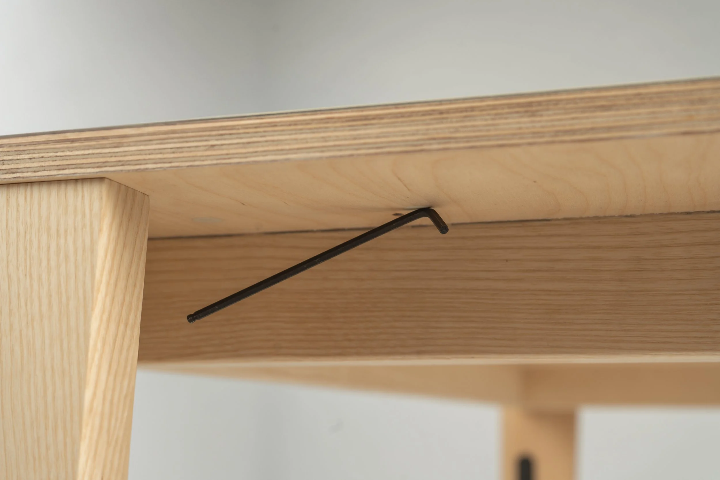 desk-435.jpg