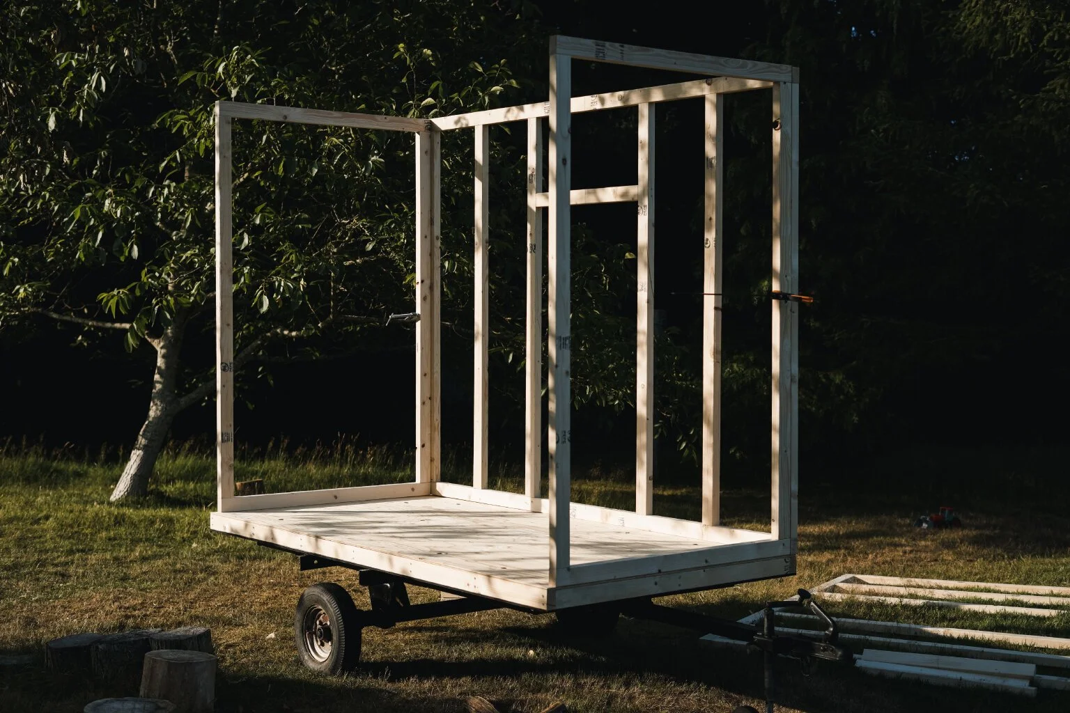  Putting up the framing for the walls 