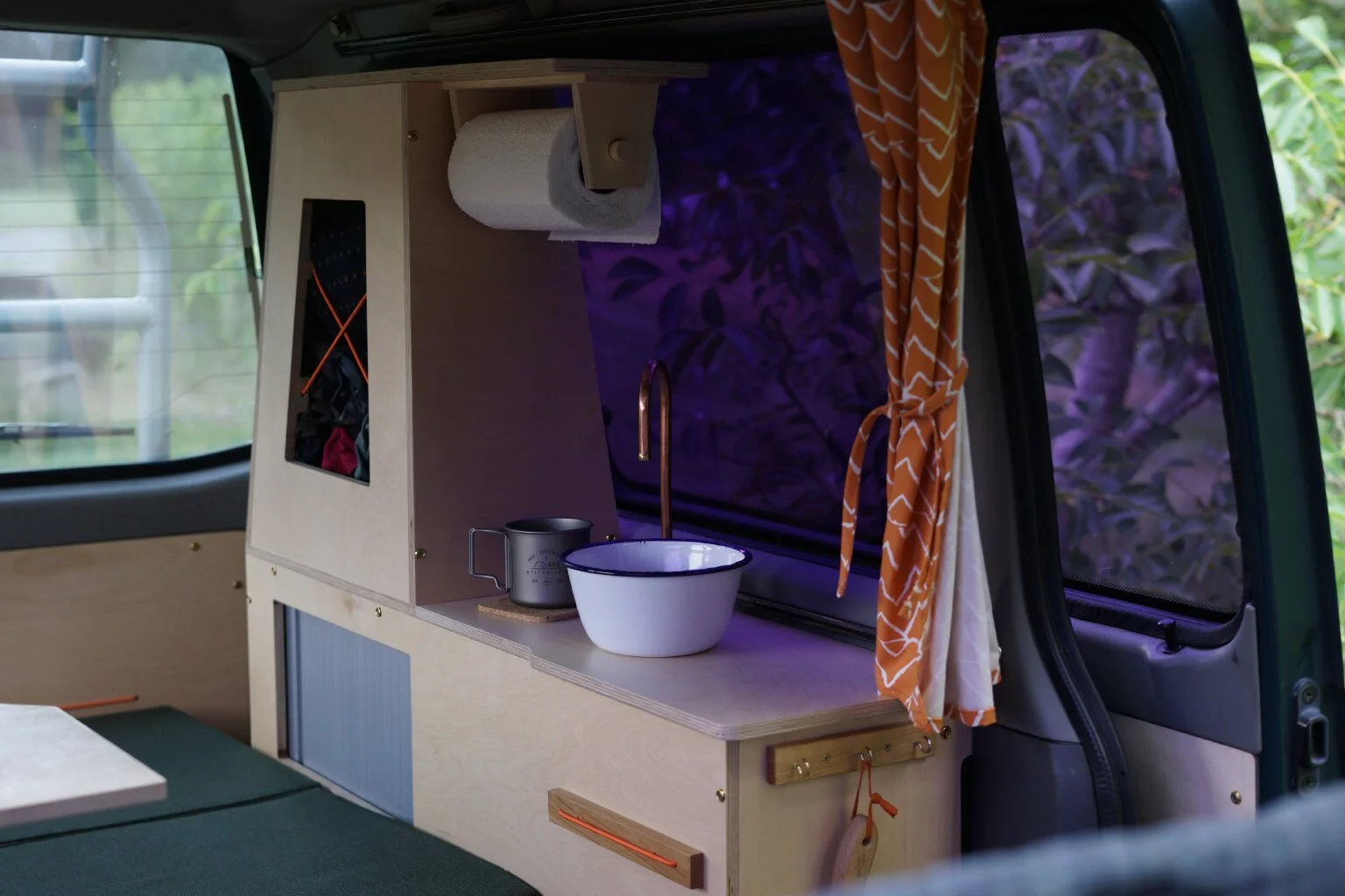 Starwagon_Camper_1.jpg