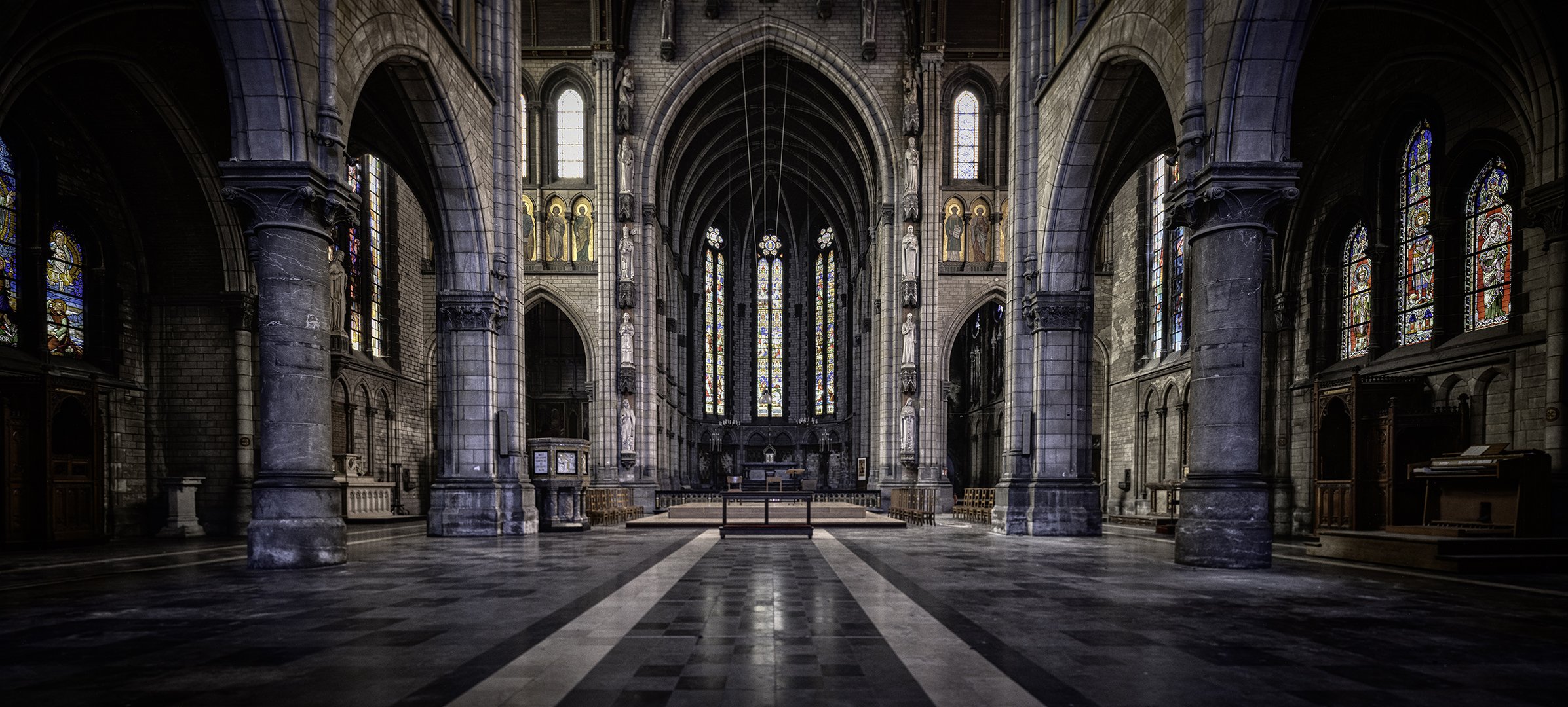 EGLISES EN TRANSITION