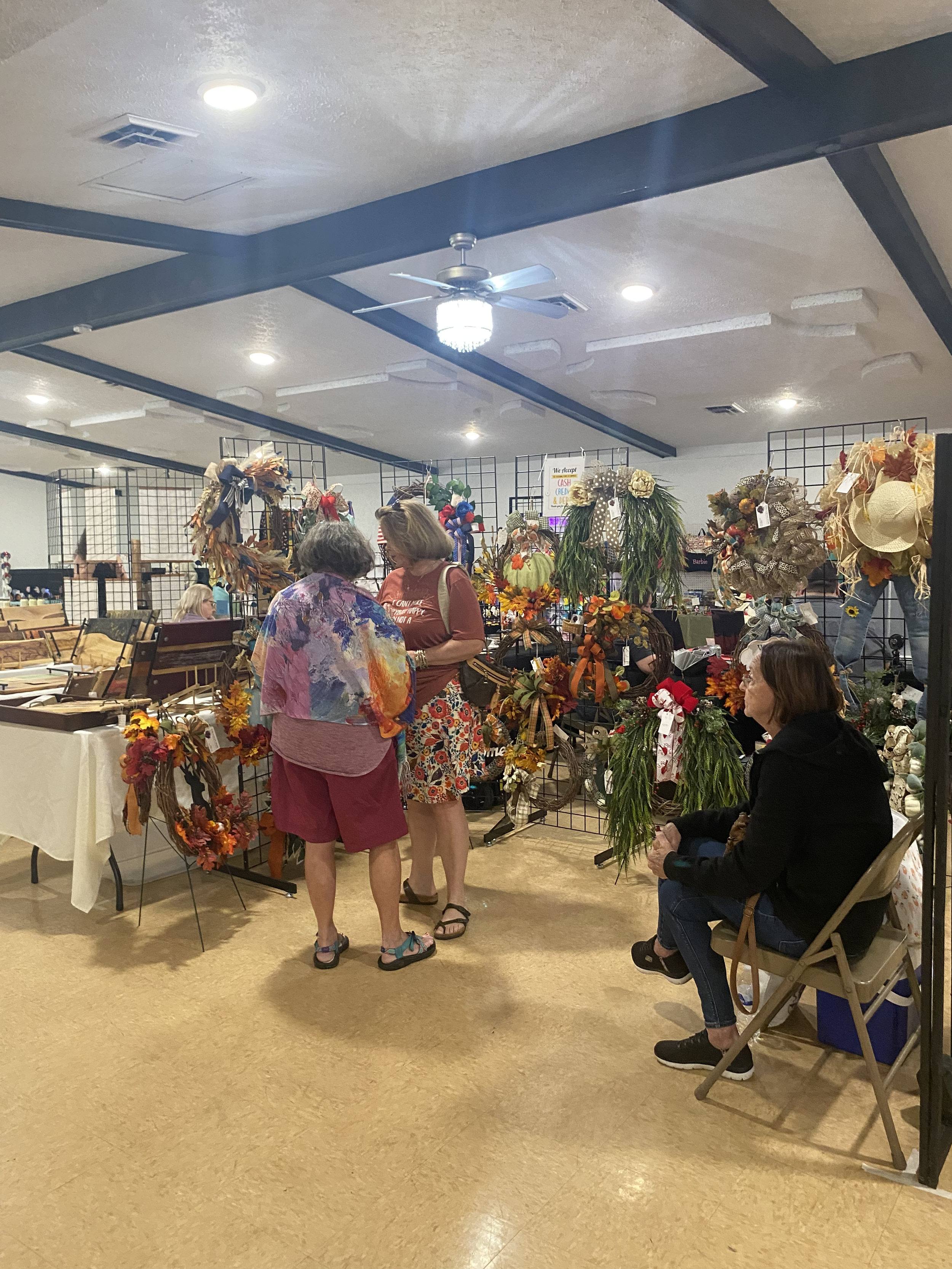 Floyds Knobs Craft Market Shopper