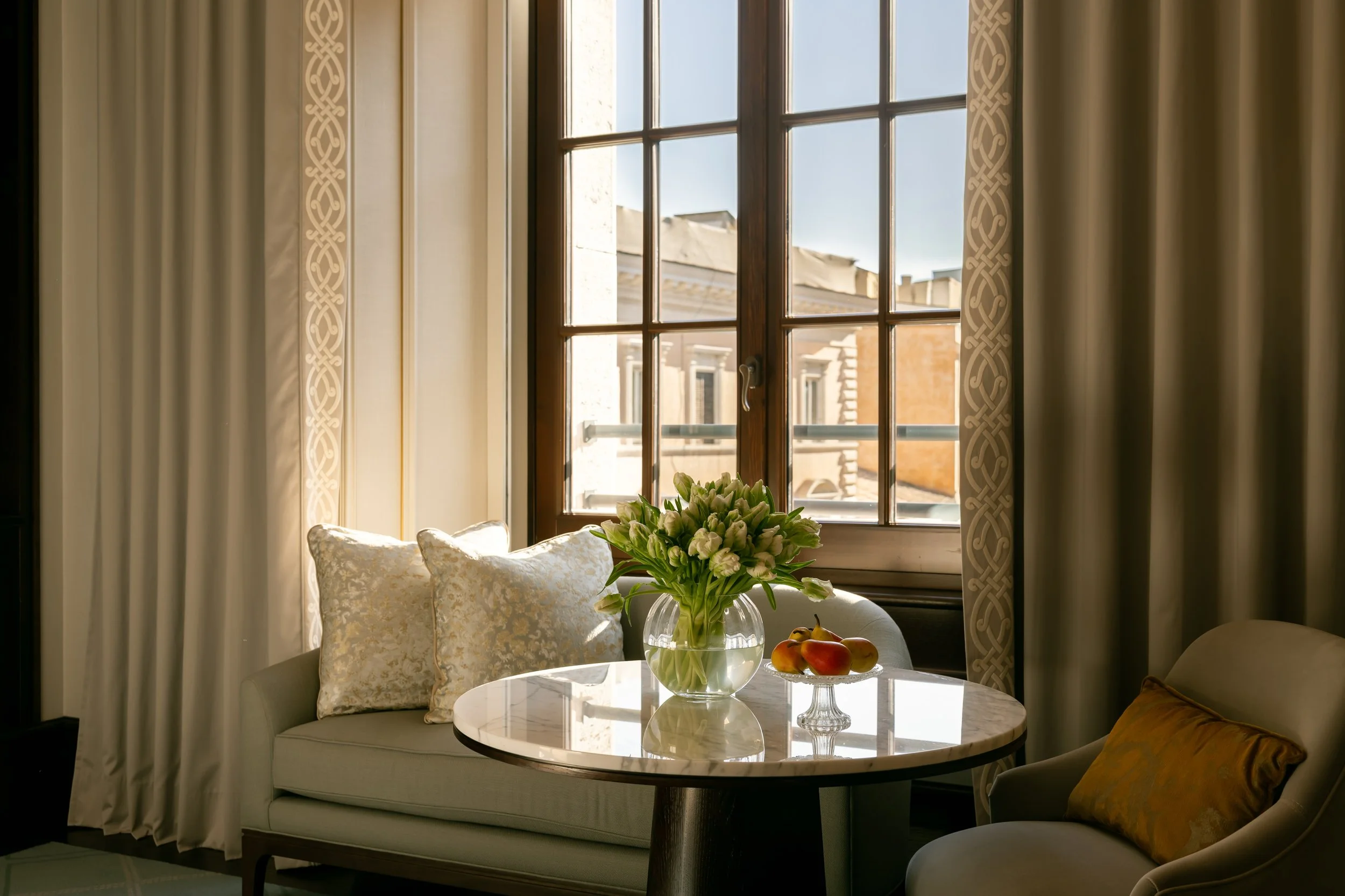 2025_CHR_Rooms_Suite410_LivingRoom_WhatTheFox-0012-HDR.jpg