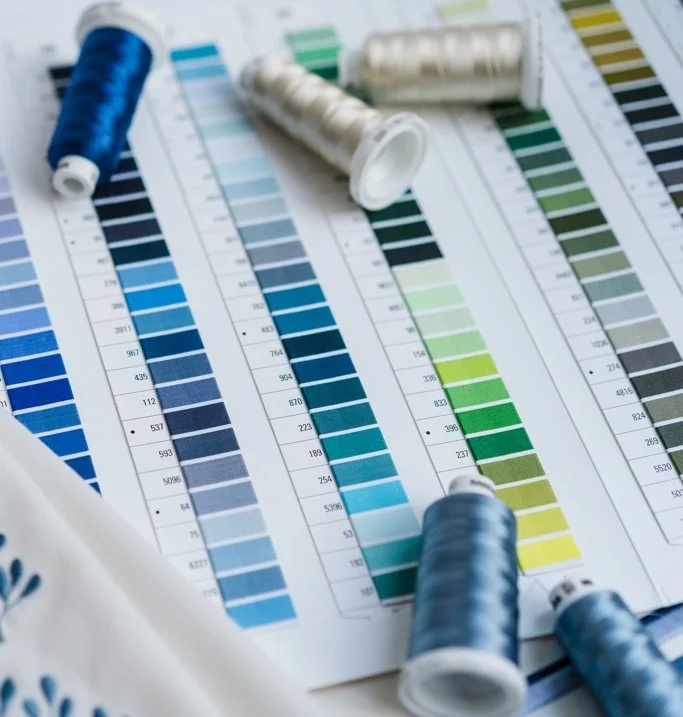 Thread chart with blue and green tones