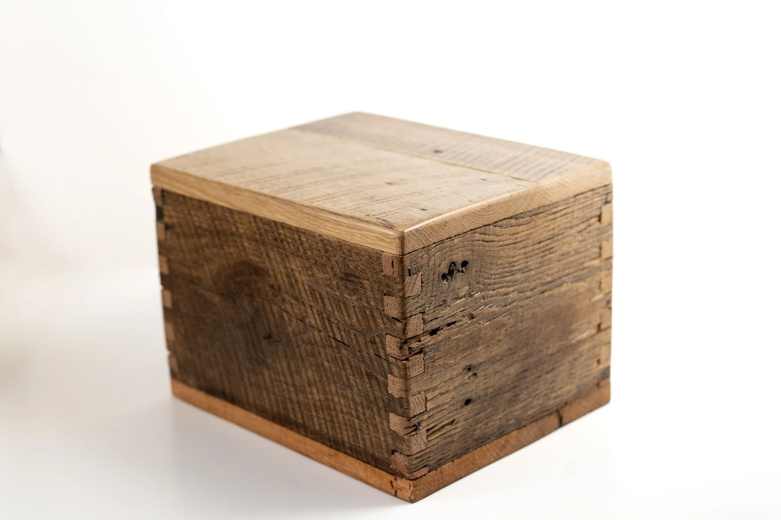 Amish Barnwood Full Size Urn