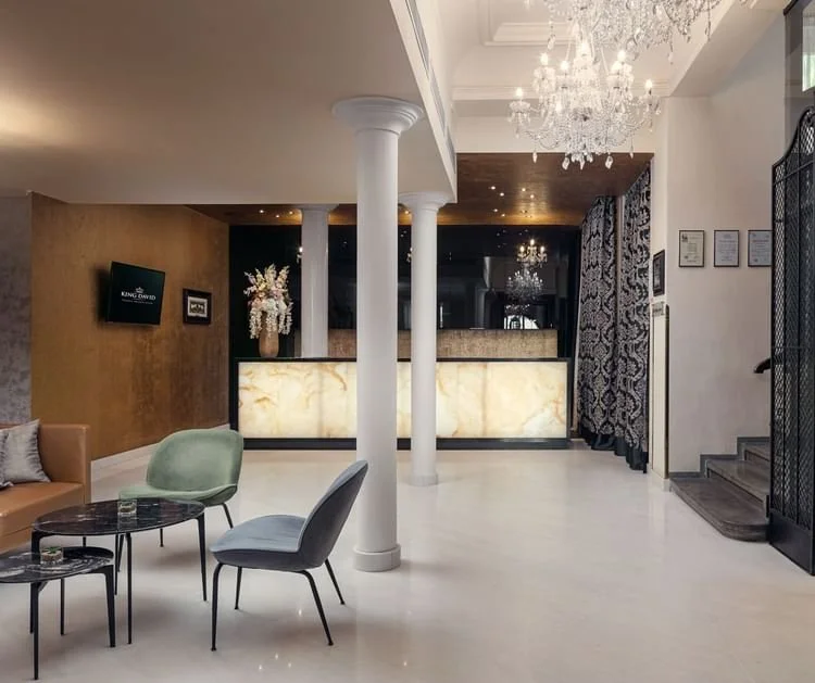 22-30-kingdavid-lobby-2.jpg