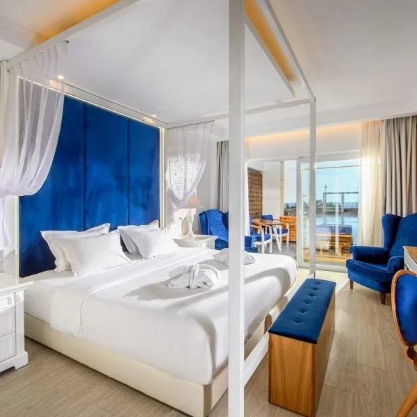 copy-of-premium-room-swim-up-1-radisson-blu-beach-resort-milatos-crete-600x600.jpg
