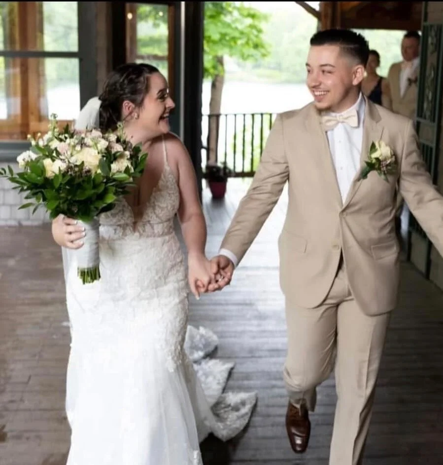 Cozy moments indoors, beautiful scenery outside, and memories that will last a lifetime.
We&rsquo;re honored to be part of so many forever beginnings at Needles Lodge. 🤍🌸
May 2023 
📸: @allacerdaphotography 
.
.
.
.
.

#needleslodge #southshorewedd