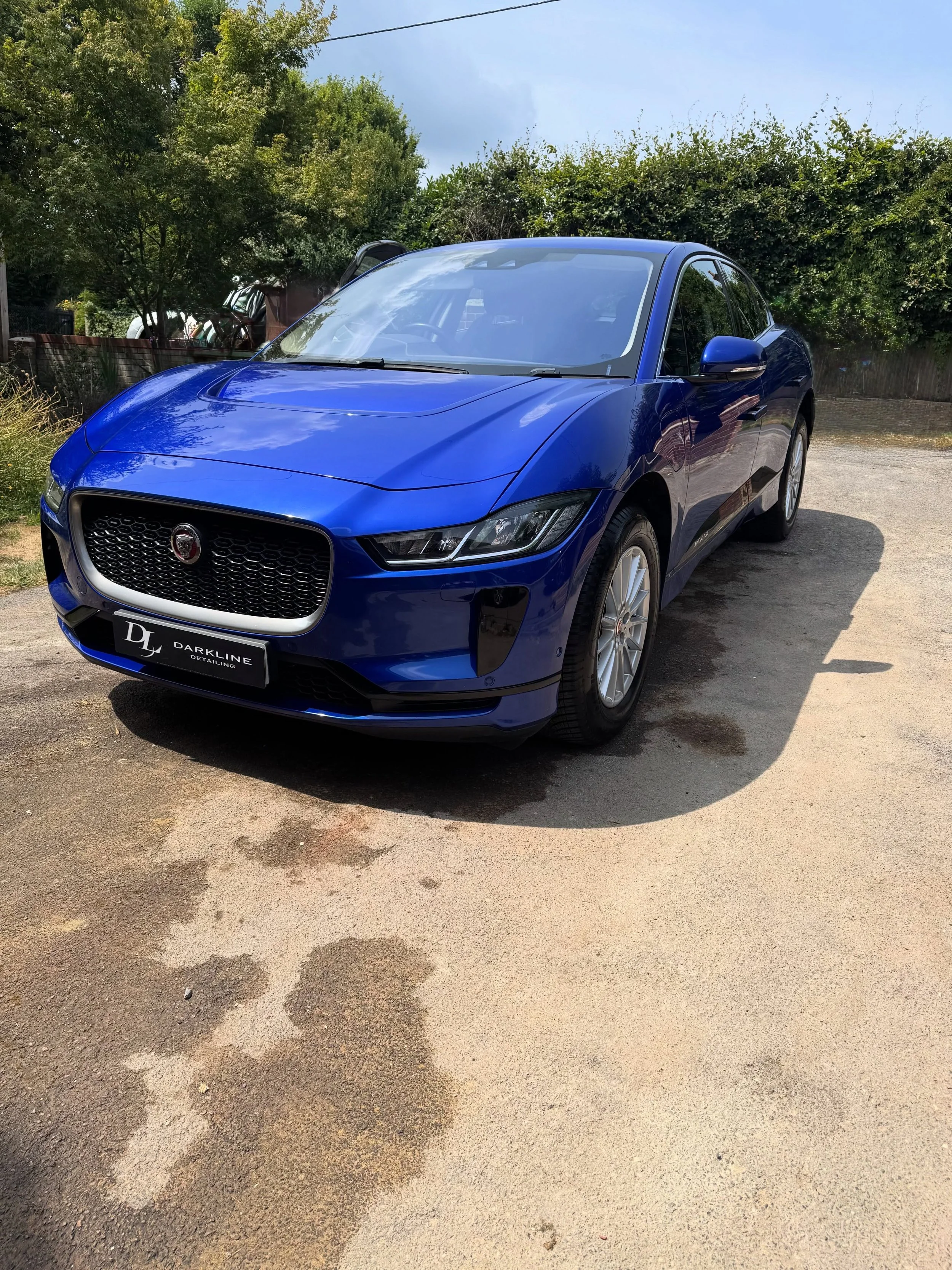 Jaguar F pace done today 🔥 

The colour came up stunning with a glossy finish after receiving the treatment 🫧

Dm to get booked in 🙂 

#hampshire #detailinglife #detailing #valeting