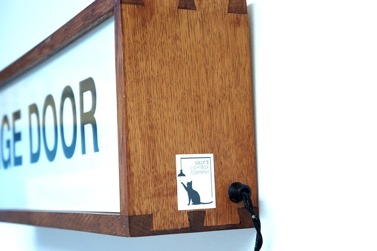 Stagedoor lightbox cable.jpg
